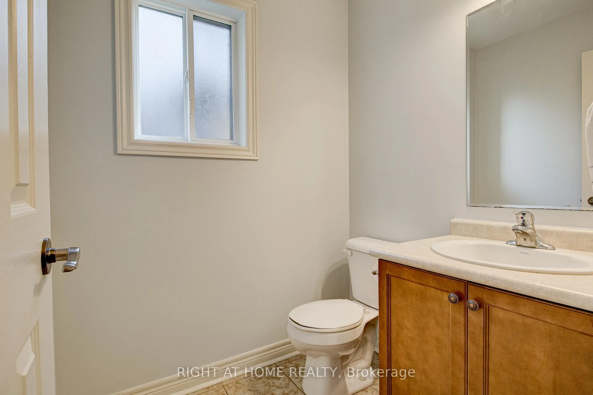 Photo 20 of 46 McArthur Drive, Guelph, Pineridge/Westminster Woods — HOMEH