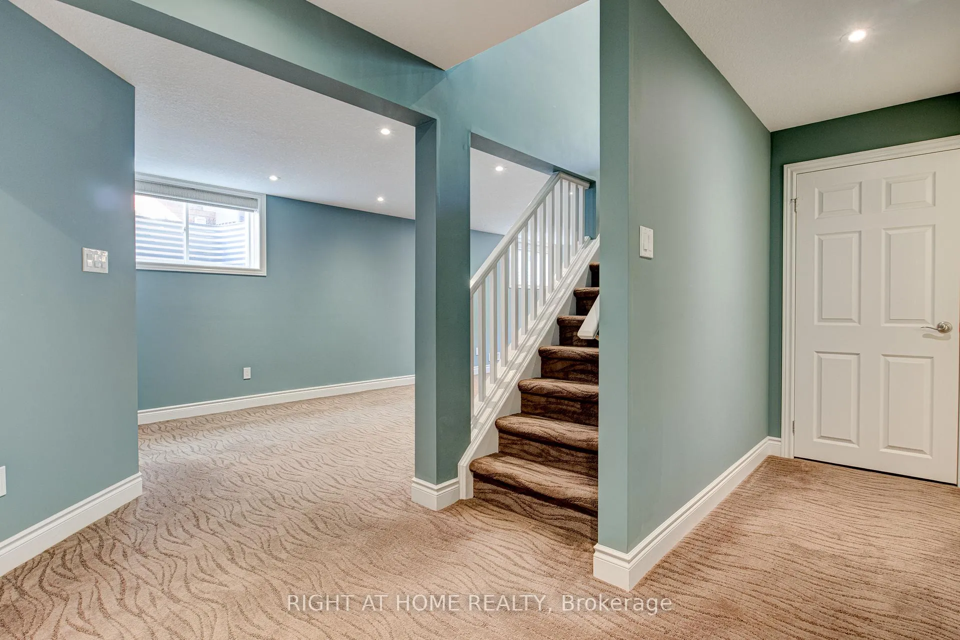 Photo 34 of 46 McArthur Drive, Guelph, Pineridge/Westminster Woods — HOMEH