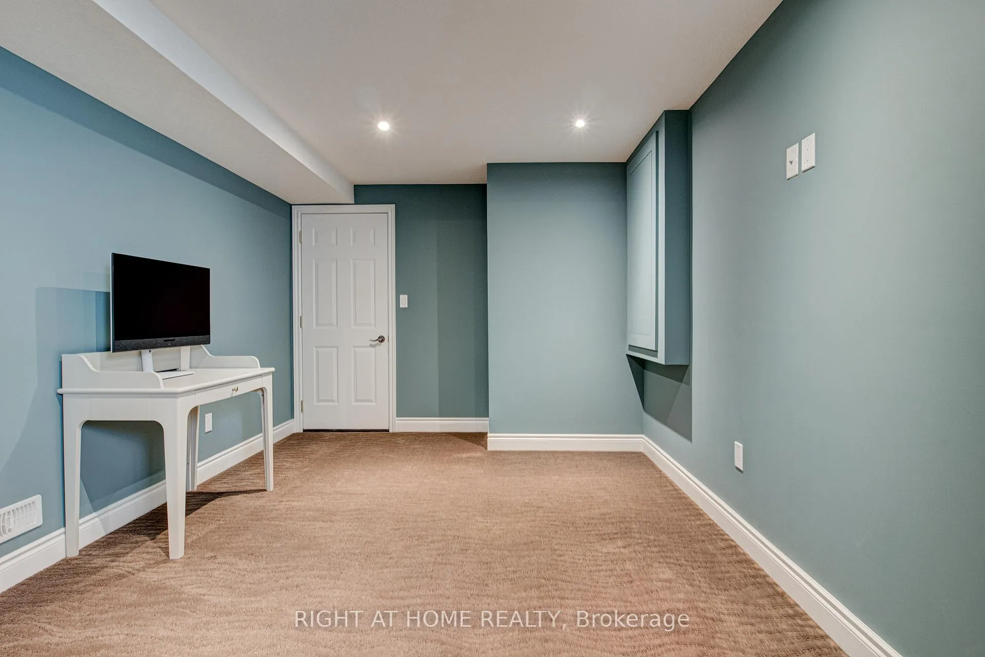 Photo 40 of 46 McArthur Drive, Guelph, Pineridge/Westminster Woods — HOMEH