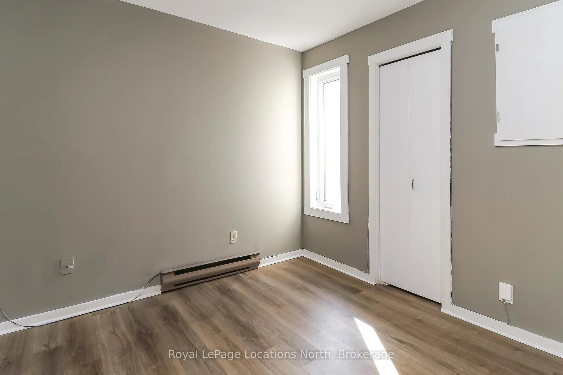 Photo 8 of 22 Dawson Drive, Collingwood — HOMEH