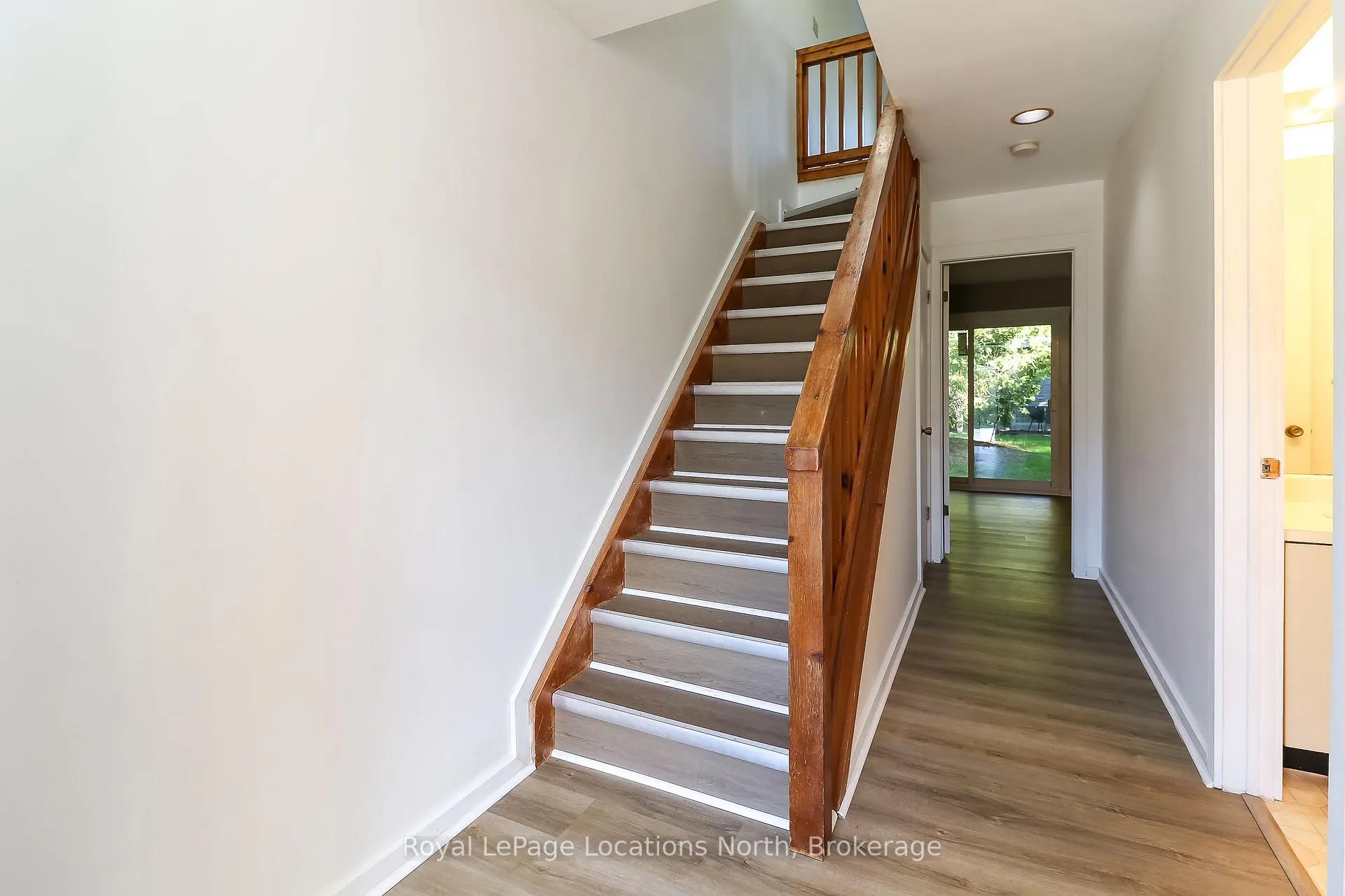 Photo 10 of 22 Dawson Drive, Collingwood — HOMEH