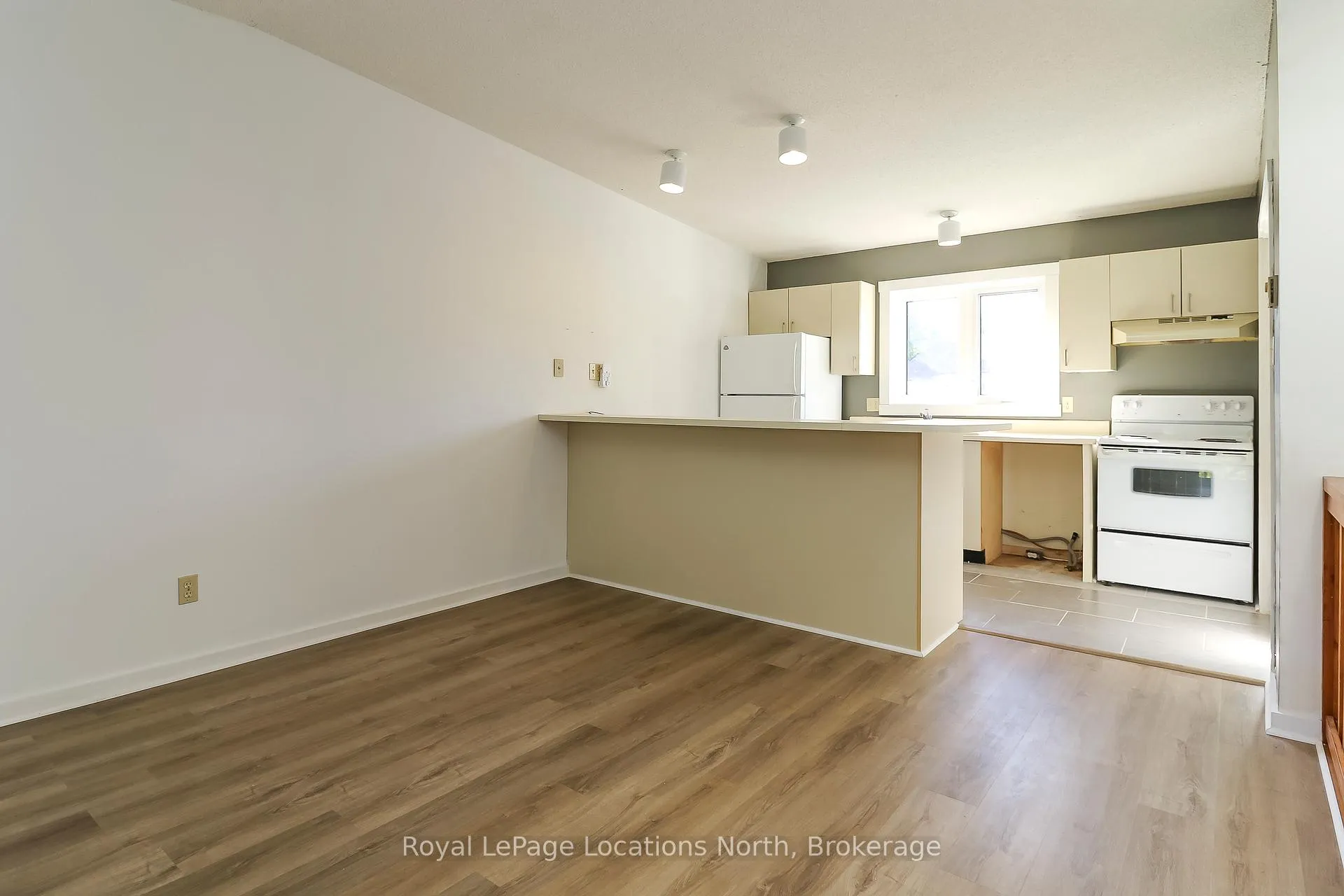 Photo 20 of 22 Dawson Drive, Collingwood — HOMEH