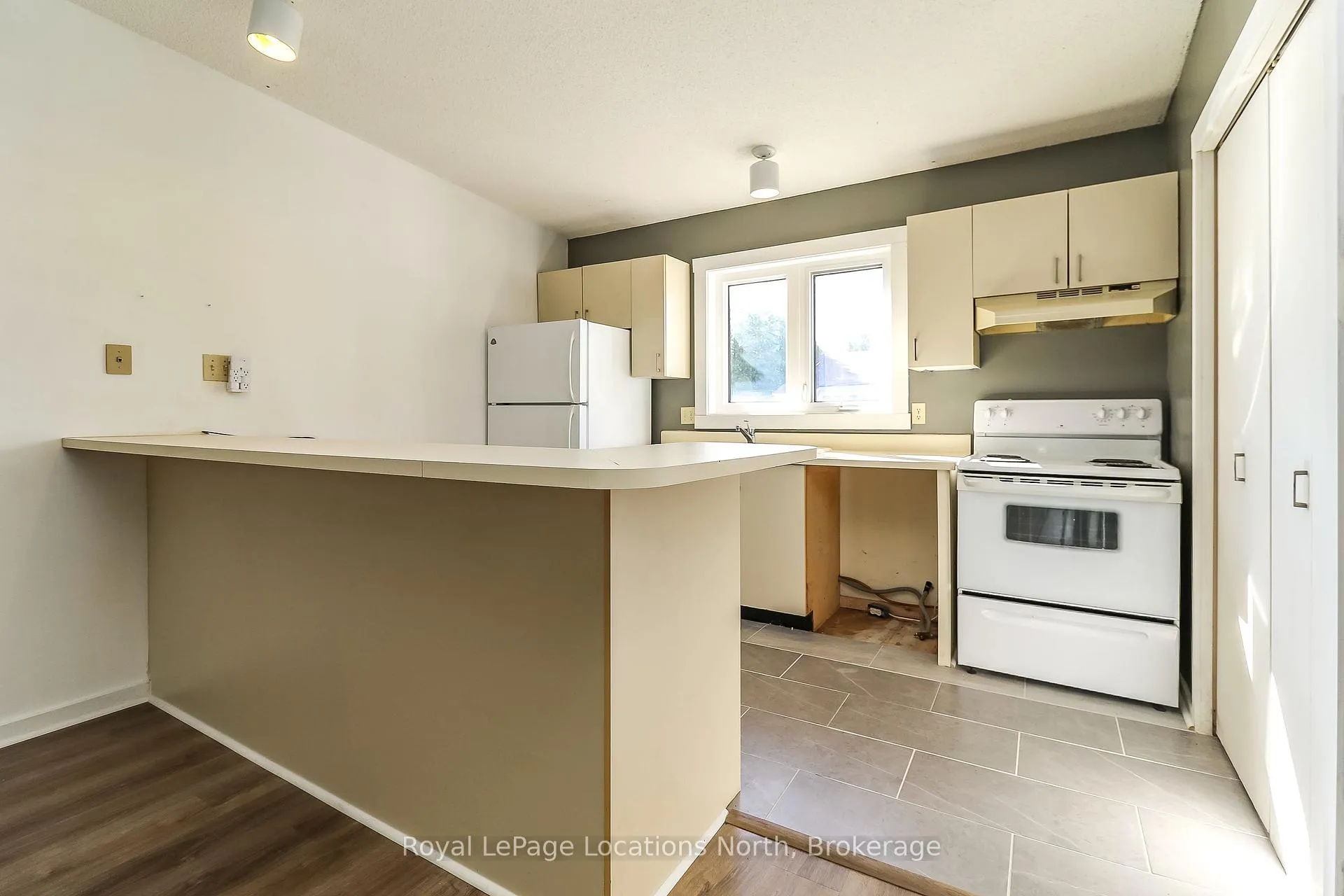 Photo 21 of 22 Dawson Drive, Collingwood — HOMEH