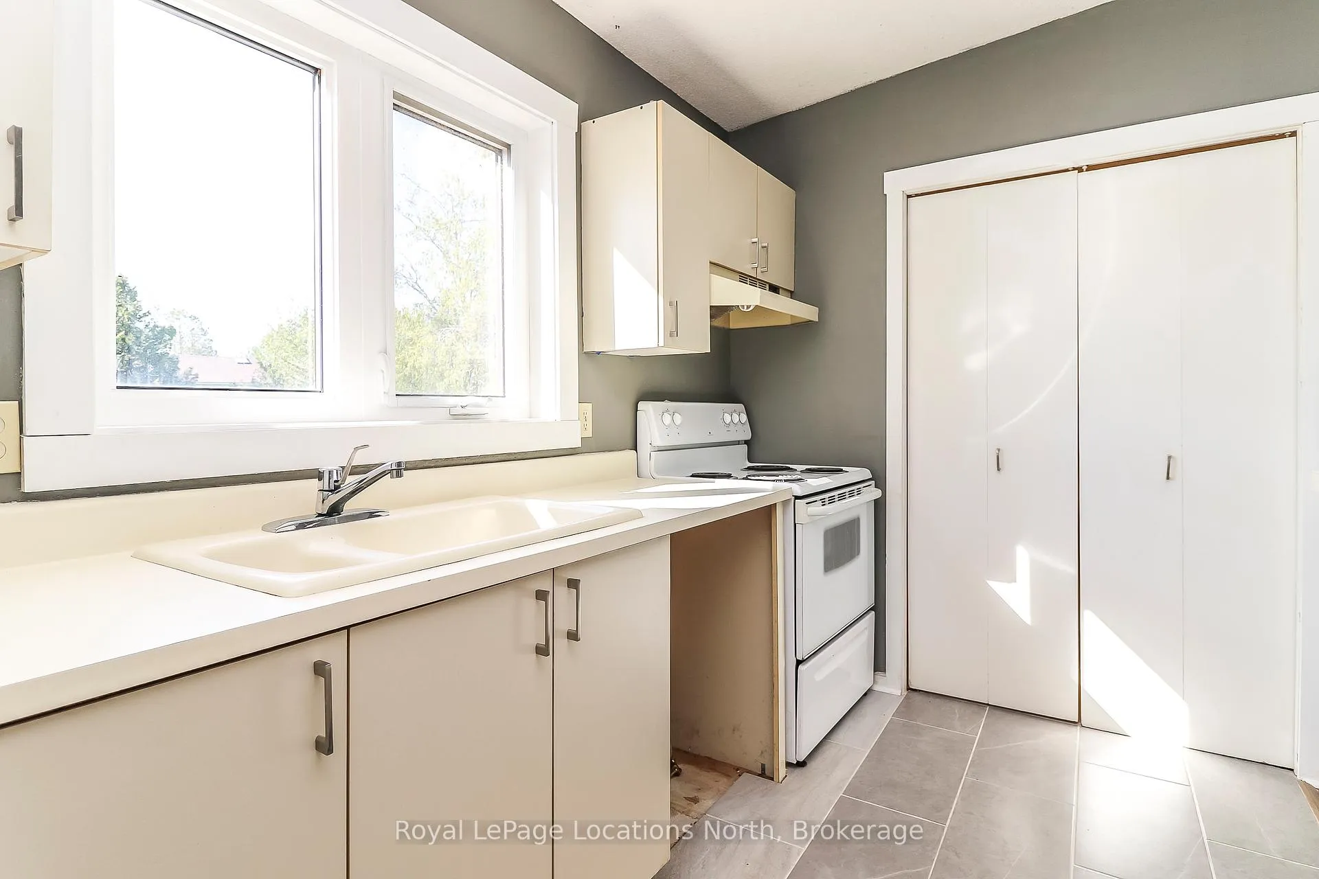 Photo 22 of 22 Dawson Drive, Collingwood — HOMEH