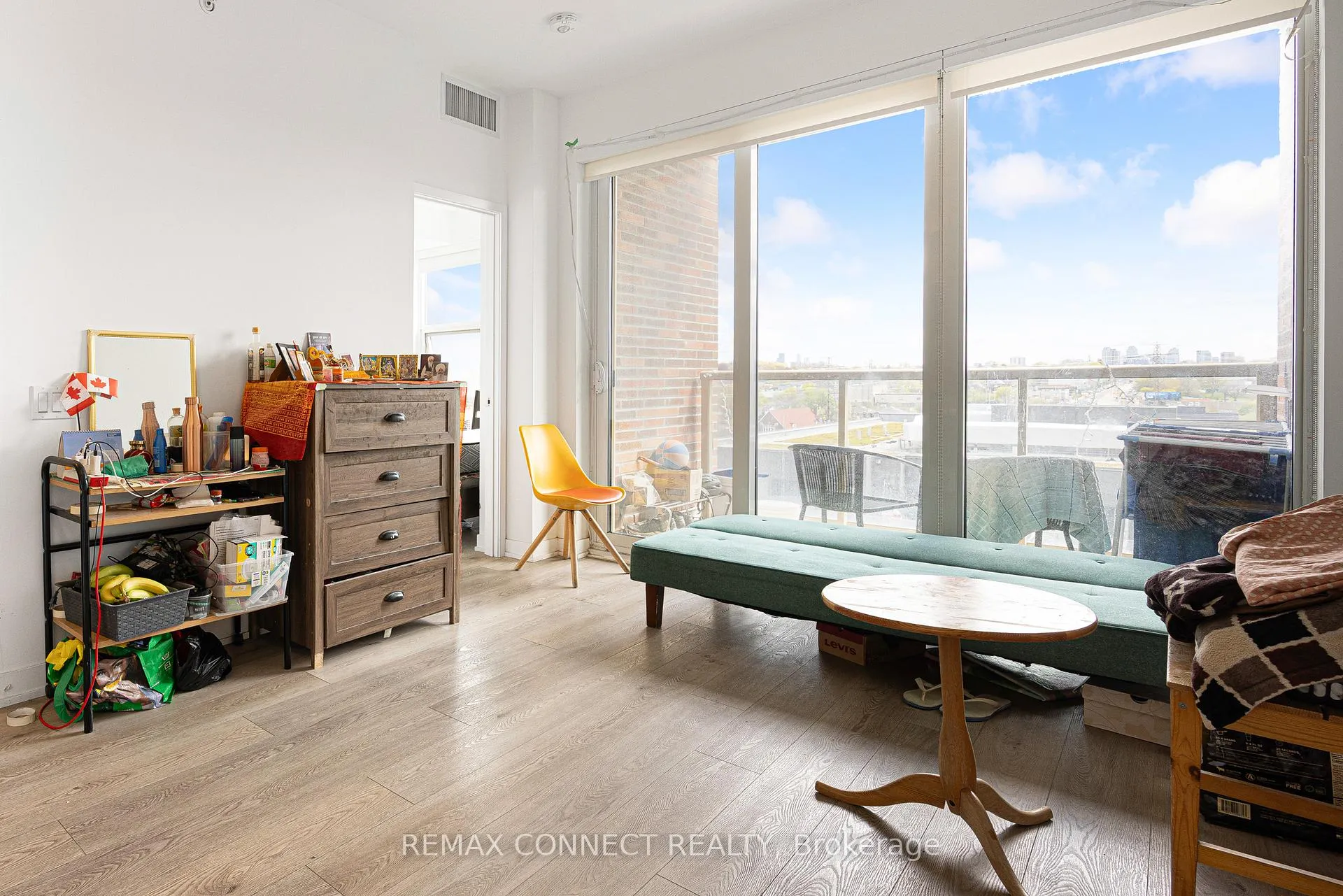 Photo 6 of Unit 818, 1787 St Clair Avenue W, Toronto, Weston-Pellam Park — HOMEH