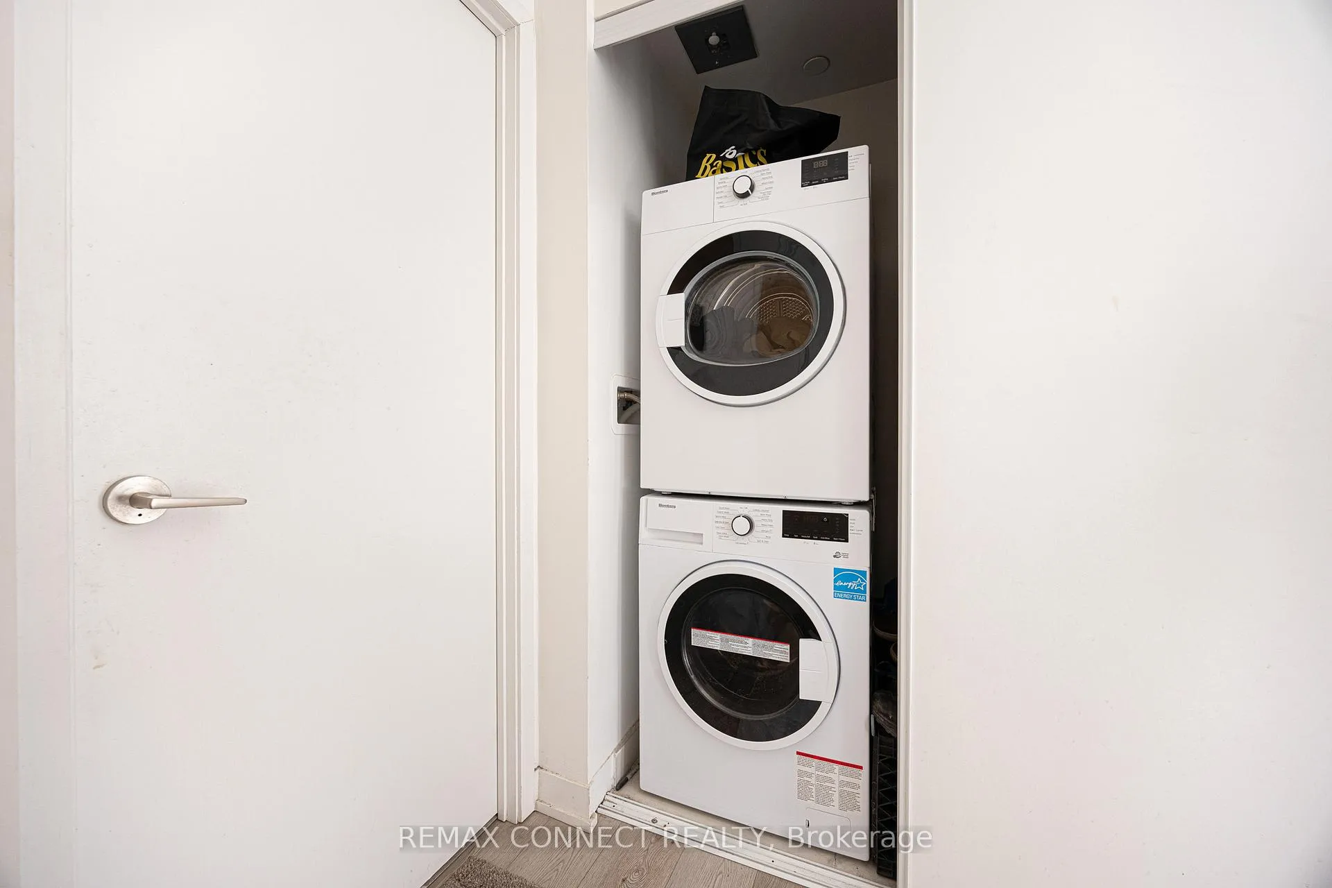 Photo 14 of Unit 818, 1787 St Clair Avenue W, Toronto, Weston-Pellam Park — HOMEH