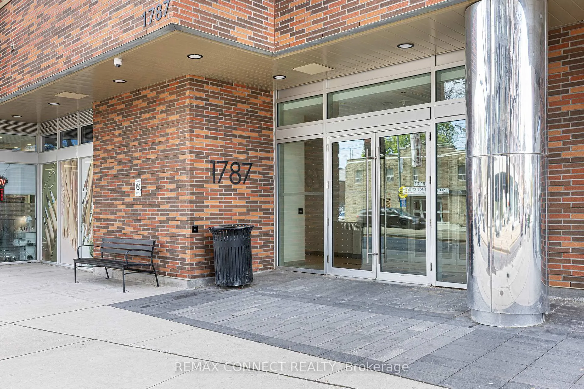 Photo 17 of Unit 818, 1787 St Clair Avenue W, Toronto, Weston-Pellam Park — HOMEH
