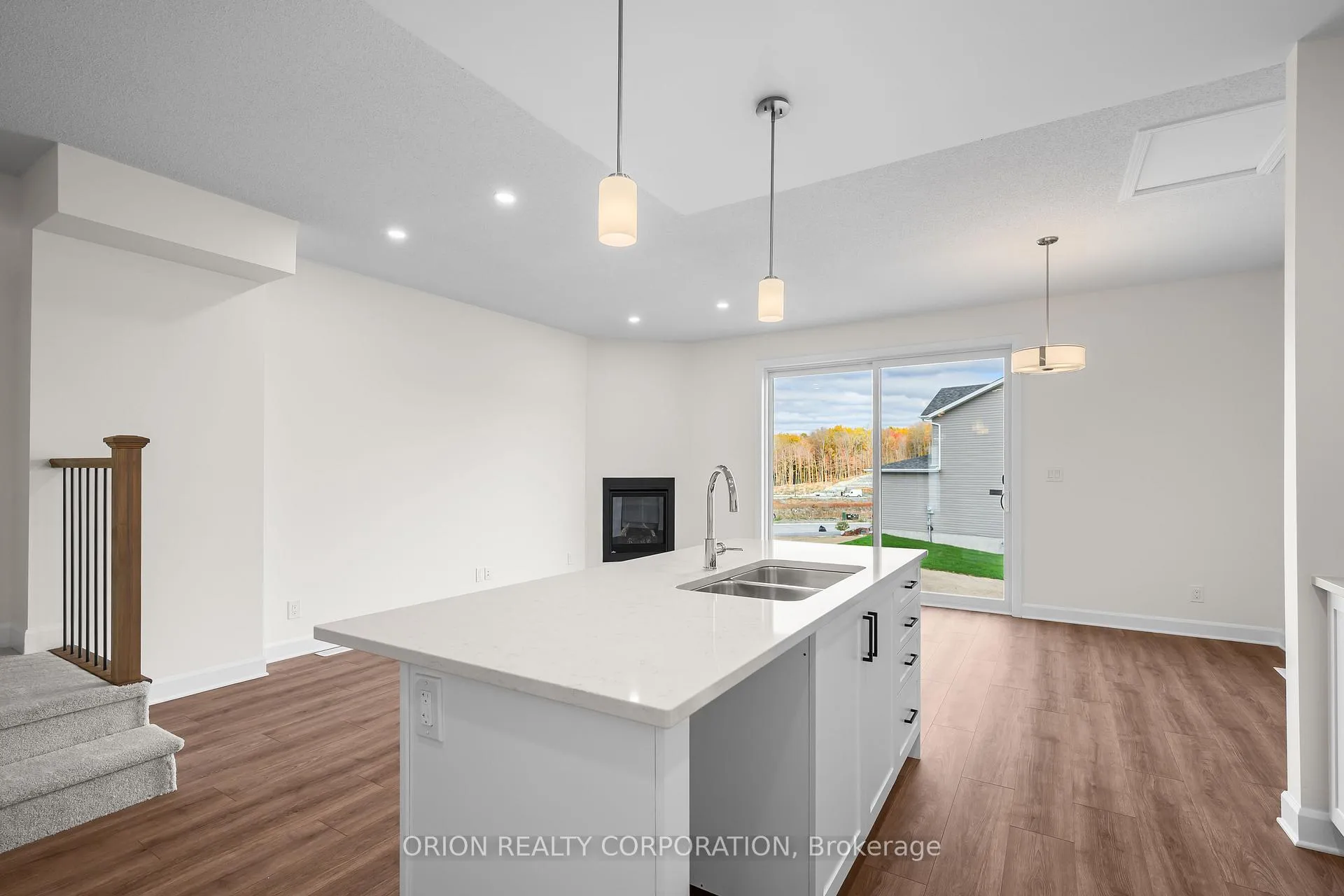 Photo 10 of 232 Dockside Drive, Kingston, Kingston East (Incl Barret Crt) — HOMEH