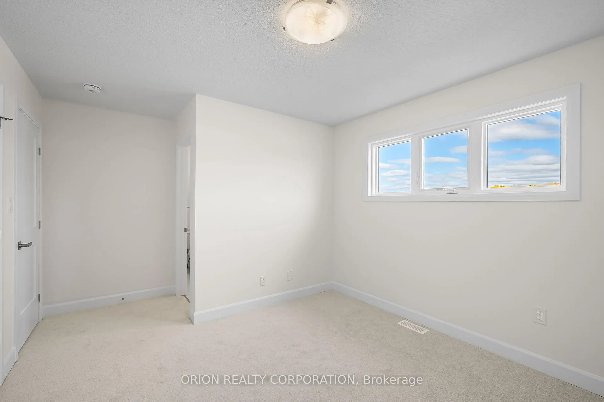 Photo 18 of 232 Dockside Drive, Kingston, Kingston East (Incl Barret Crt) — HOMEH