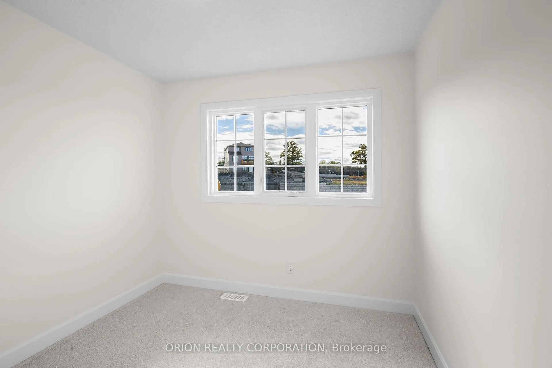 Photo 23 of 232 Dockside Drive, Kingston, Kingston East (Incl Barret Crt) — HOMEH