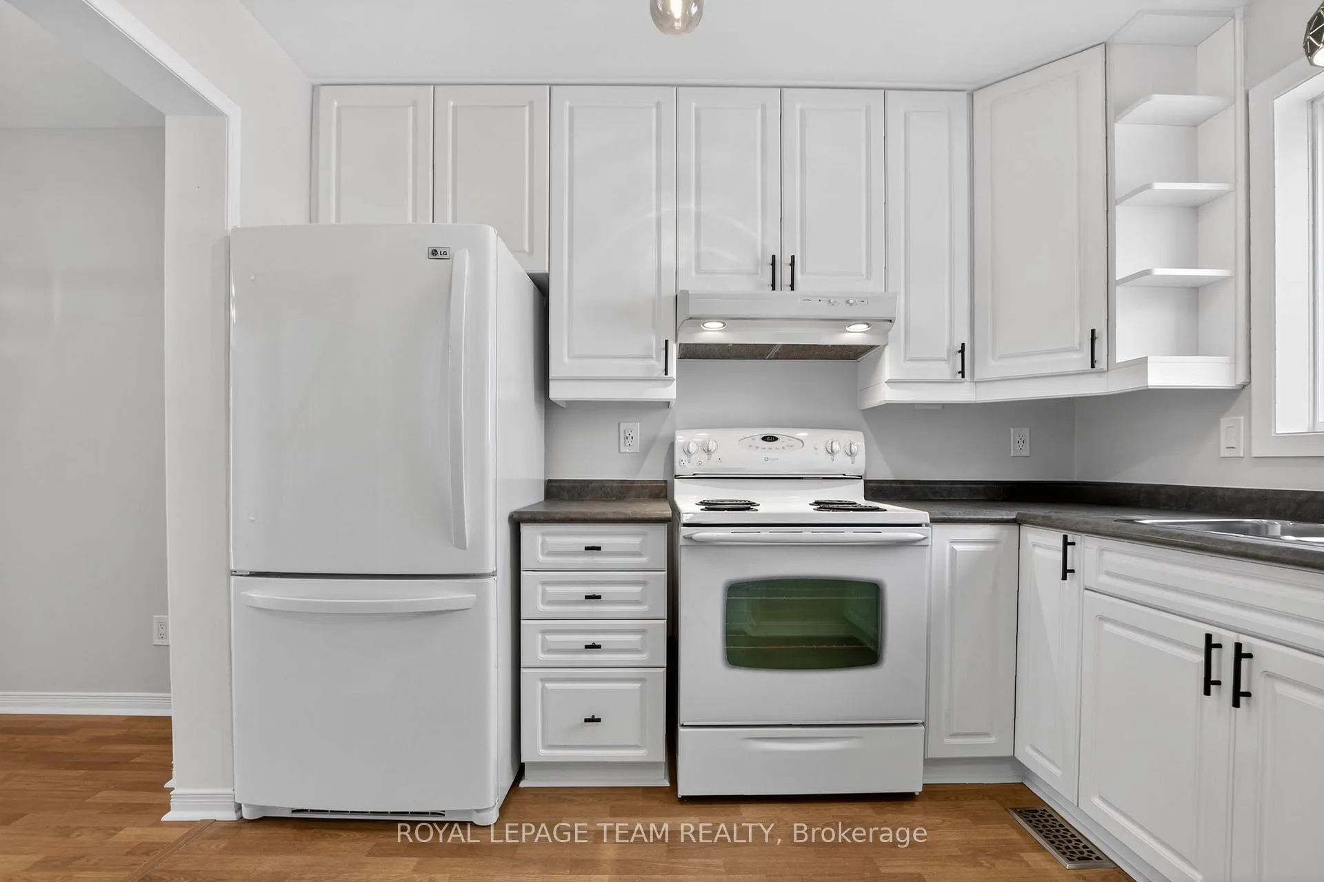 Photo 6 of Unit 1821, 1821 Winter Rose Lane, Ottawa, Orleans/Sunridge — HOMEH