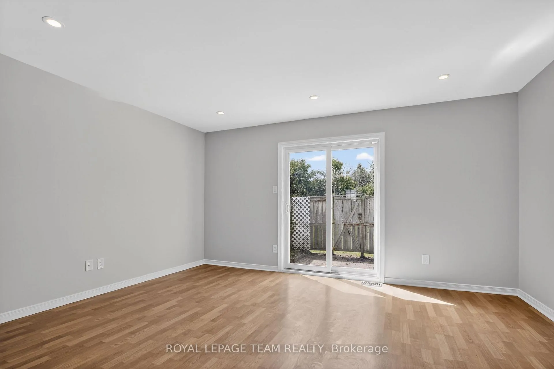 Photo 16 of Unit 1821, 1821 Winter Rose Lane, Ottawa, Orleans/Sunridge — HOMEH