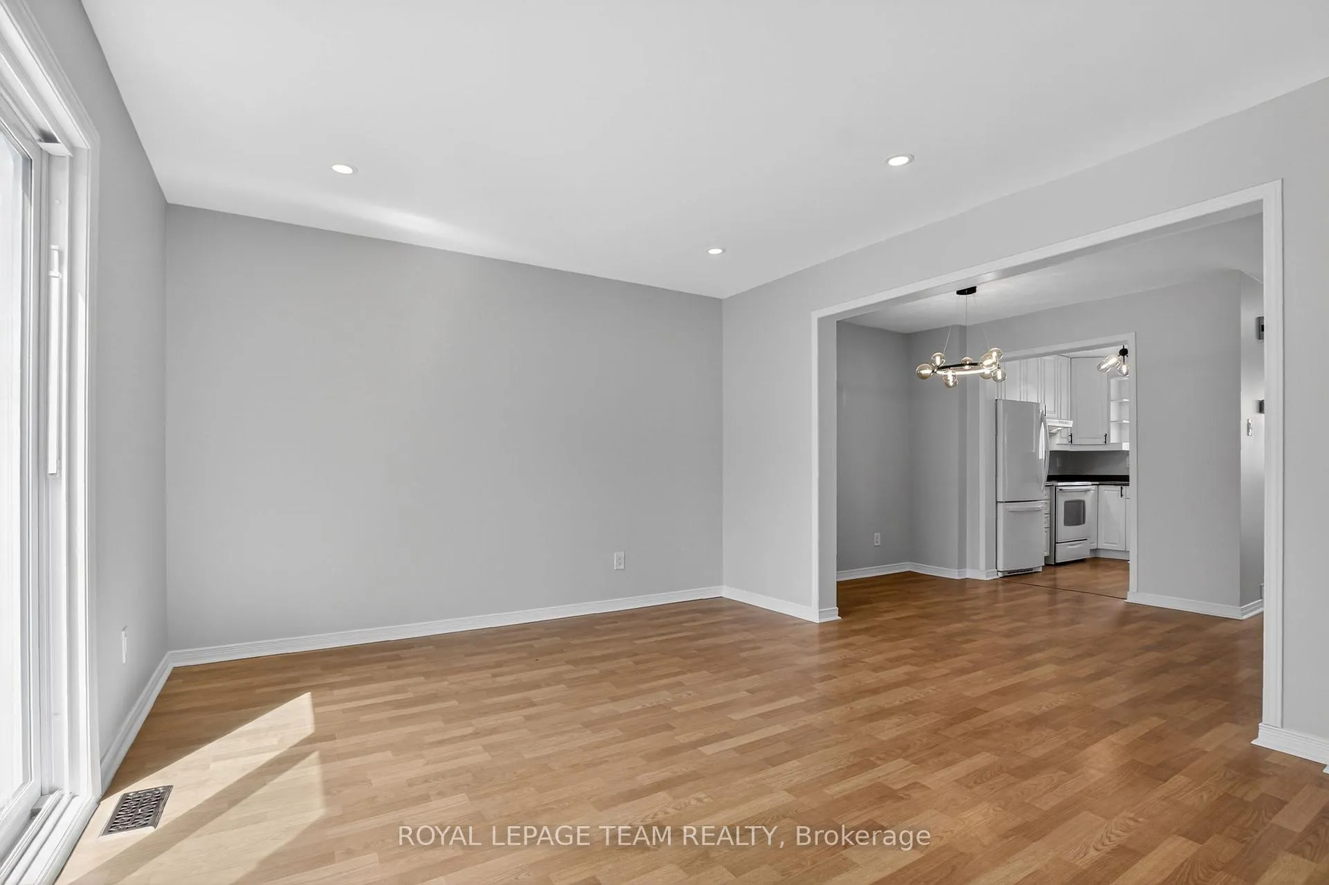 Photo 18 of Unit 1821, 1821 Winter Rose Lane, Ottawa, Orleans/Sunridge — HOMEH