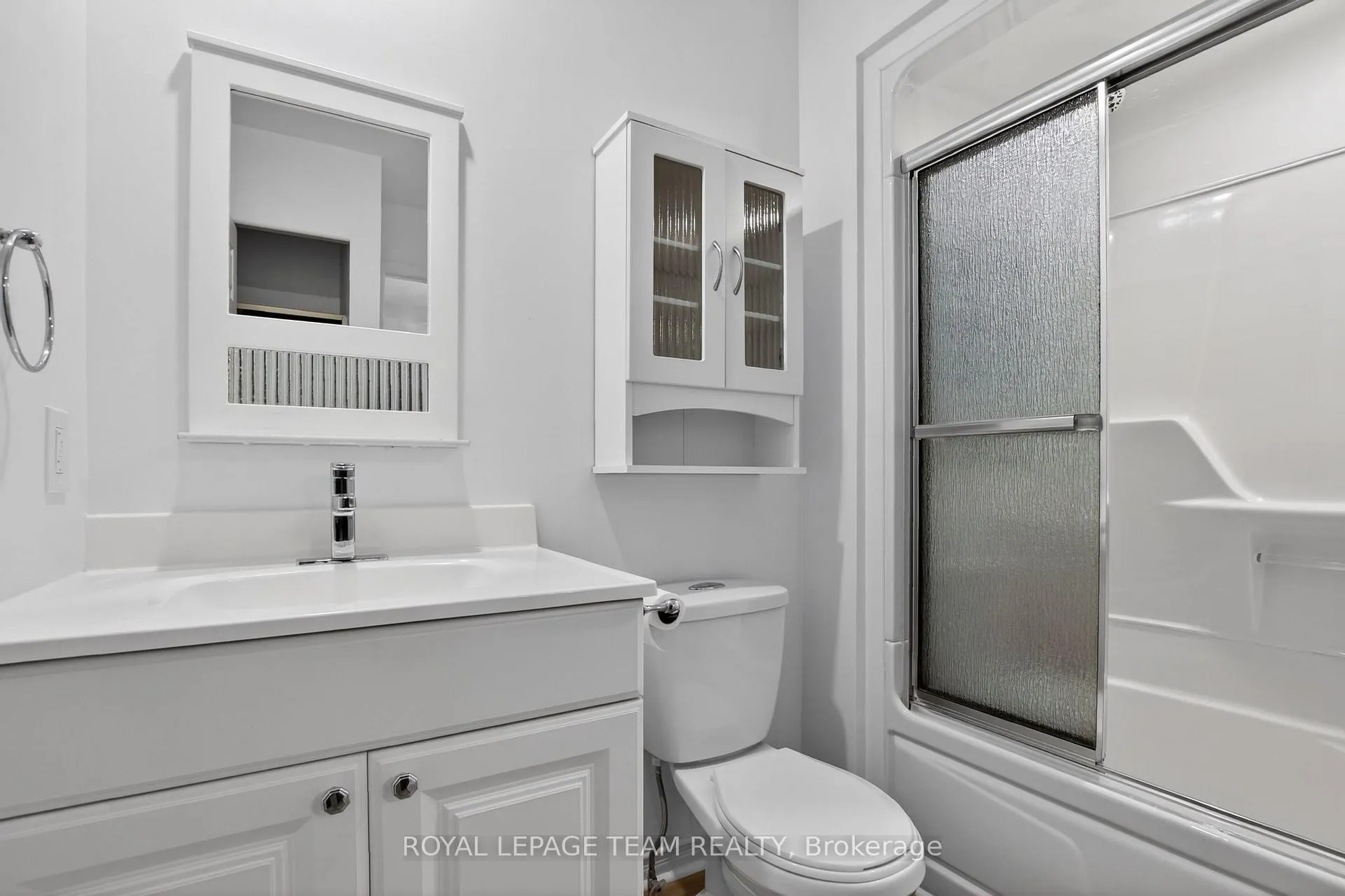 Photo 28 of Unit 1821, 1821 Winter Rose Lane, Ottawa, Orleans/Sunridge — HOMEH