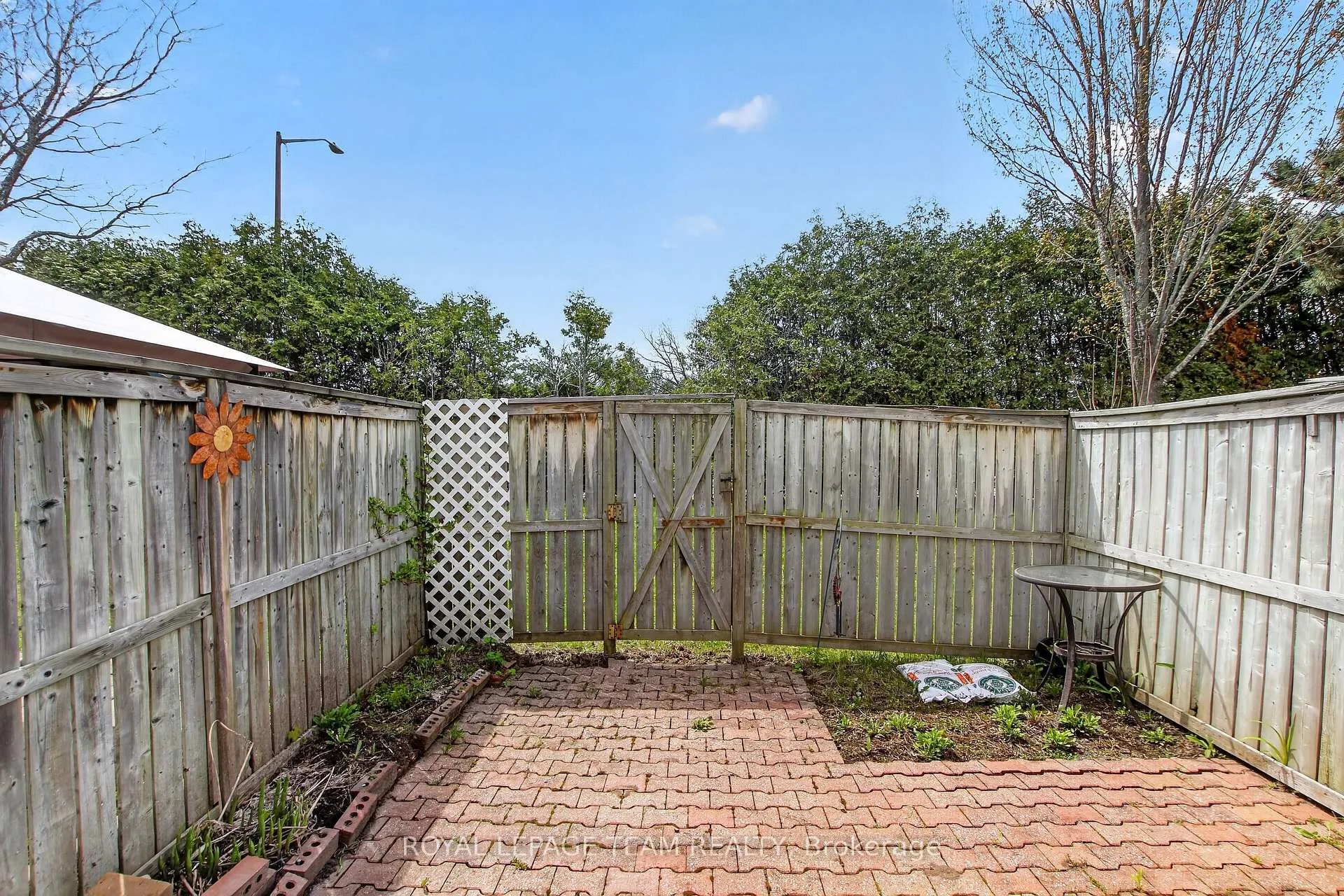 Photo 40 of Unit 1821, 1821 Winter Rose Lane, Ottawa, Orleans/Sunridge — HOMEH