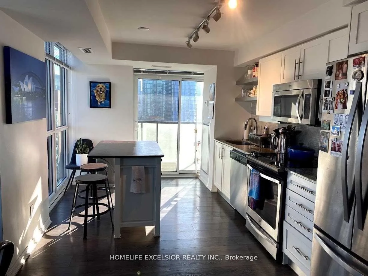 Photo 4 of Unit 2006, 400 Adelaide Street E, Toronto, Moss Park — HOMEH