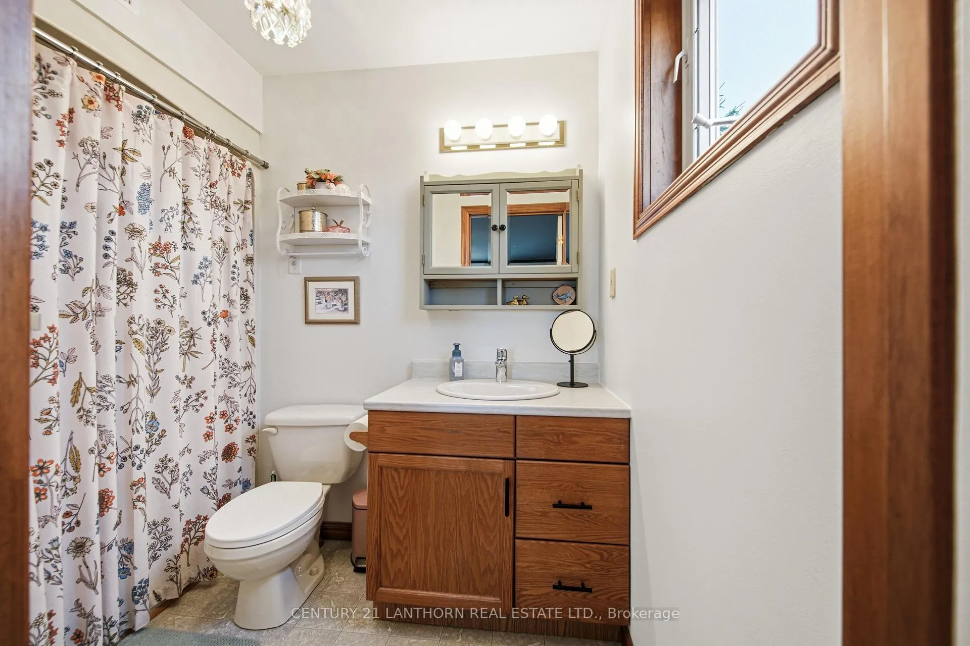 Photo 21 of 1337 Hamilton Road, Quinte West, Sidney Ward — HOMEH