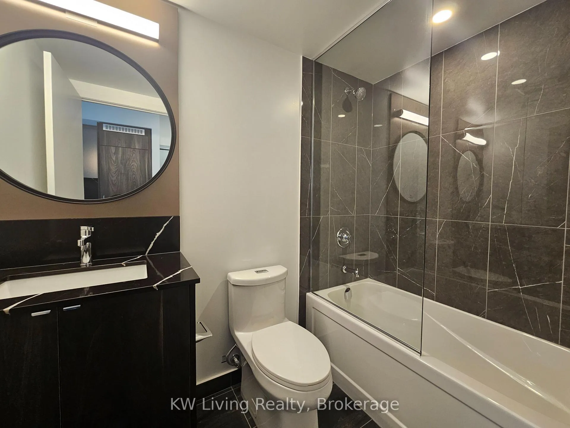 Photo 2 of Unit 1109, 771 Yonge Street, Toronto, Rosedale-Moore Park — HOMEH