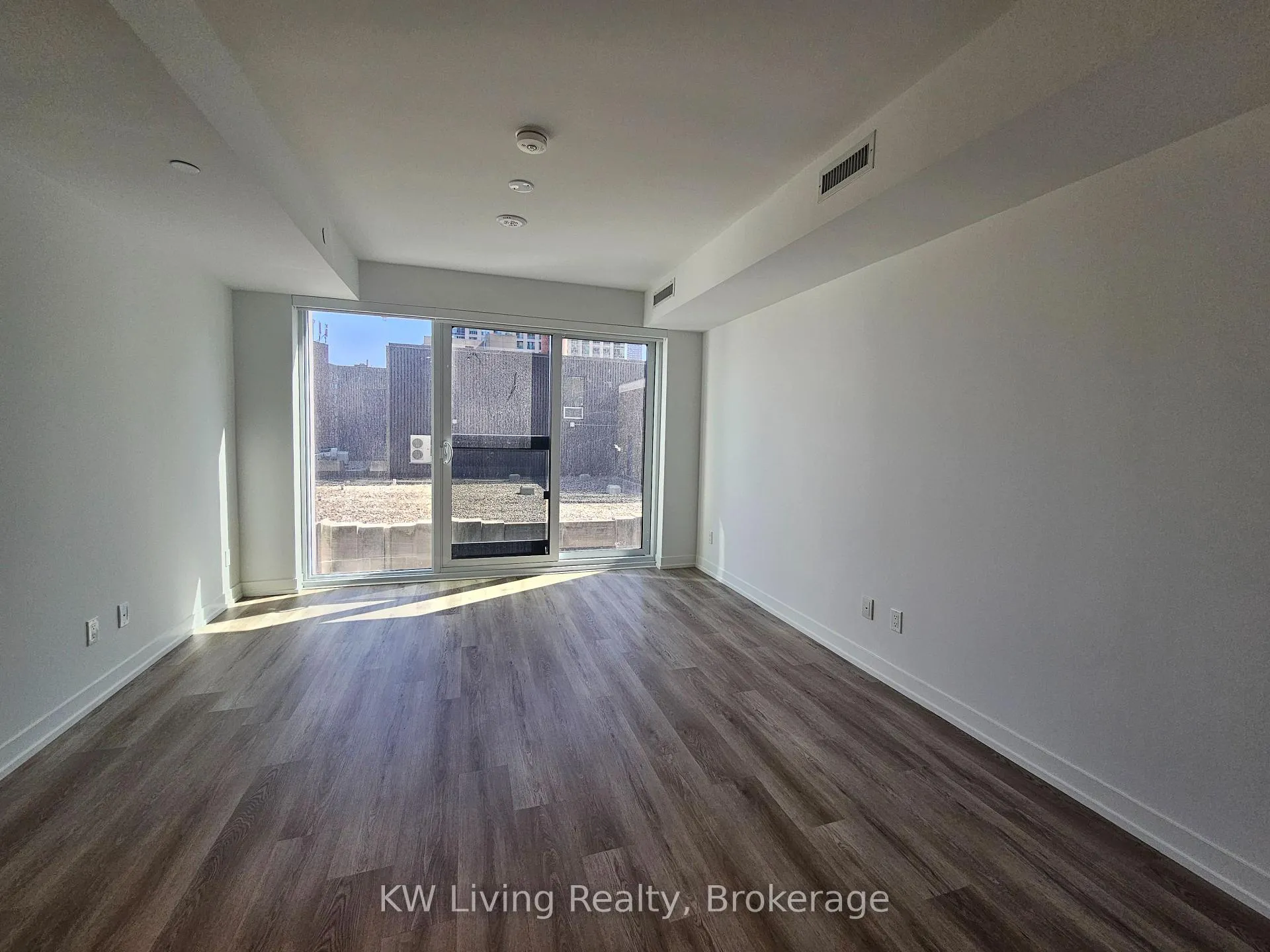 Photo 5 of Unit 1109, 771 Yonge Street, Toronto, Rosedale-Moore Park — HOMEH