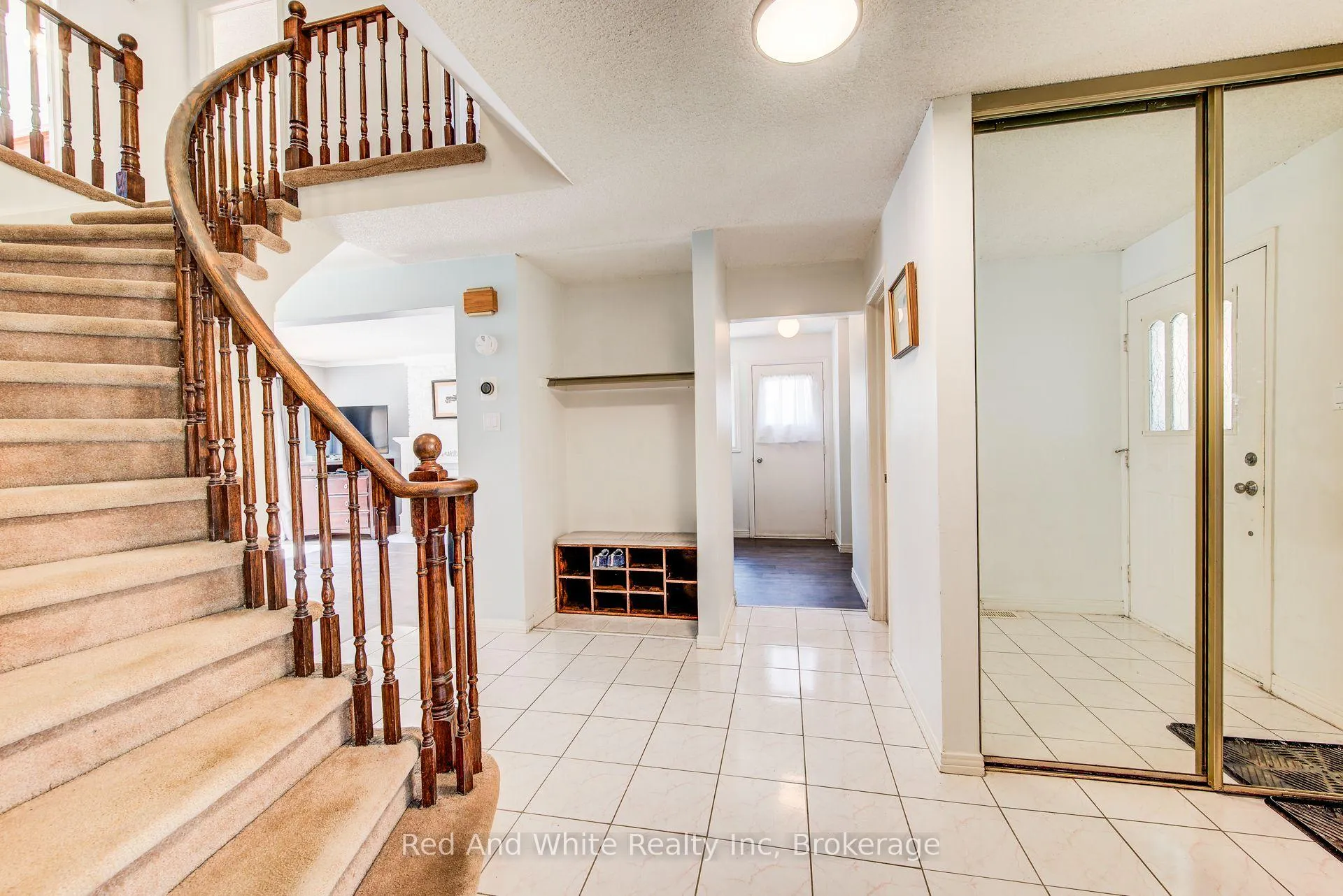 Photo 5 of 13 Gateview Drive, Waterloo, Westvale — HOMEH