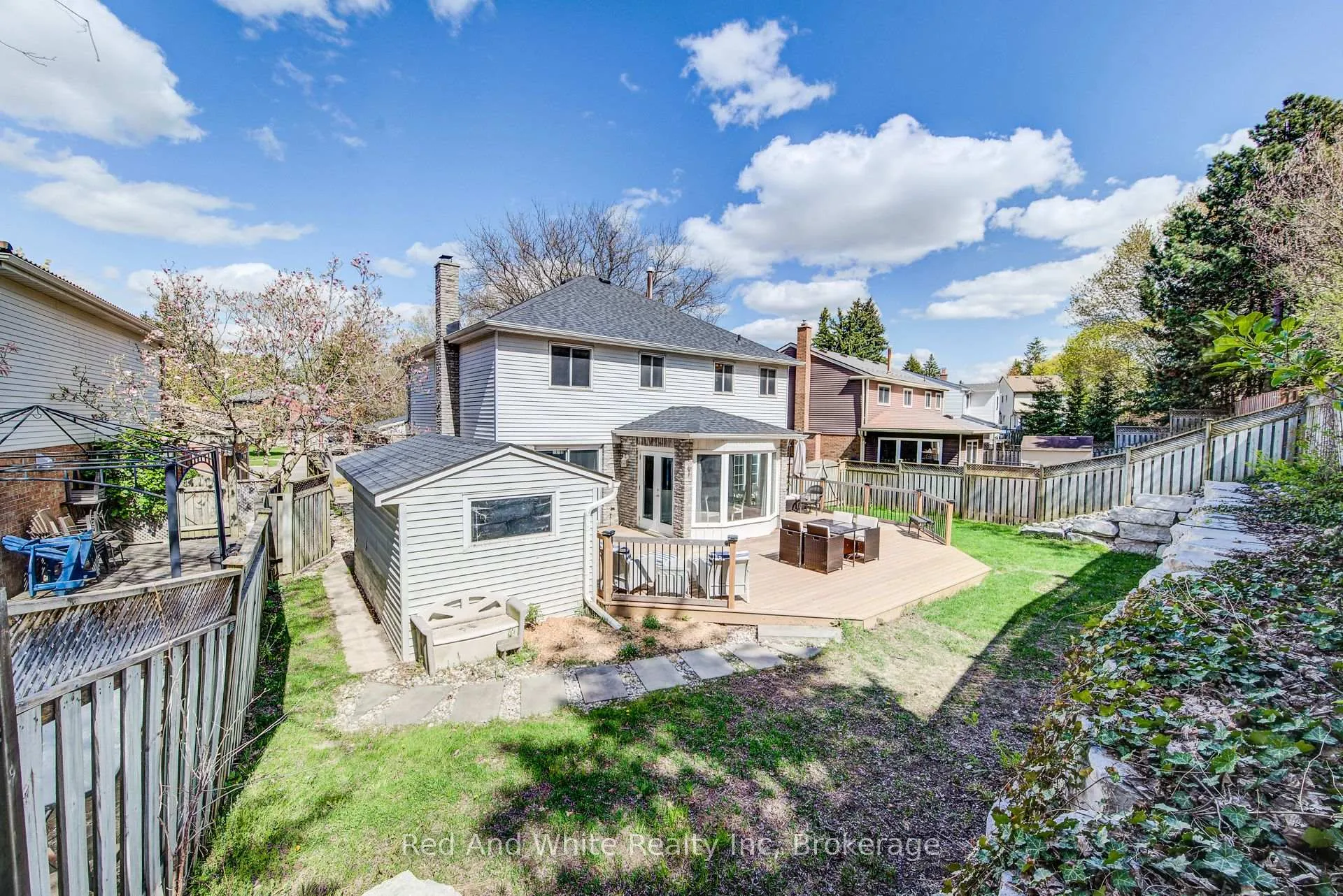 Photo 40 of 13 Gateview Drive, Waterloo, Westvale — HOMEH