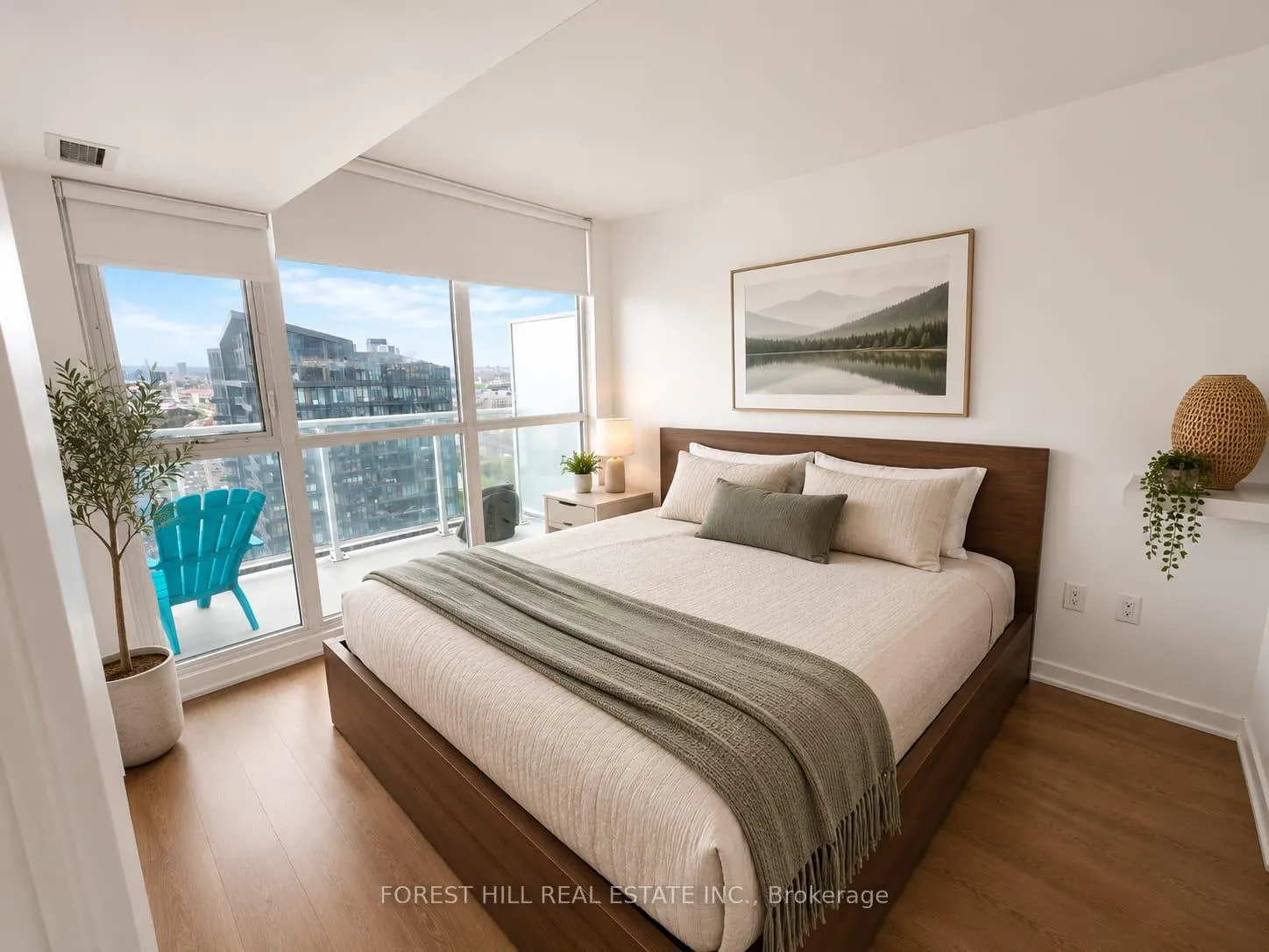 Photo 3 of Unit 3710, 75 Queens Wharf Road, Toronto, Waterfront Communities — HOMEH