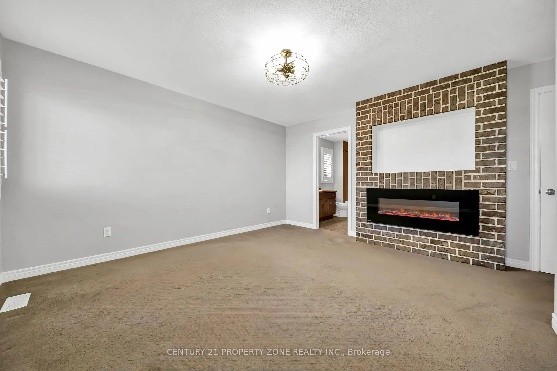 Photo 15 of 130 Elmbank Trail, Kitchener, Doon South — HOMEH