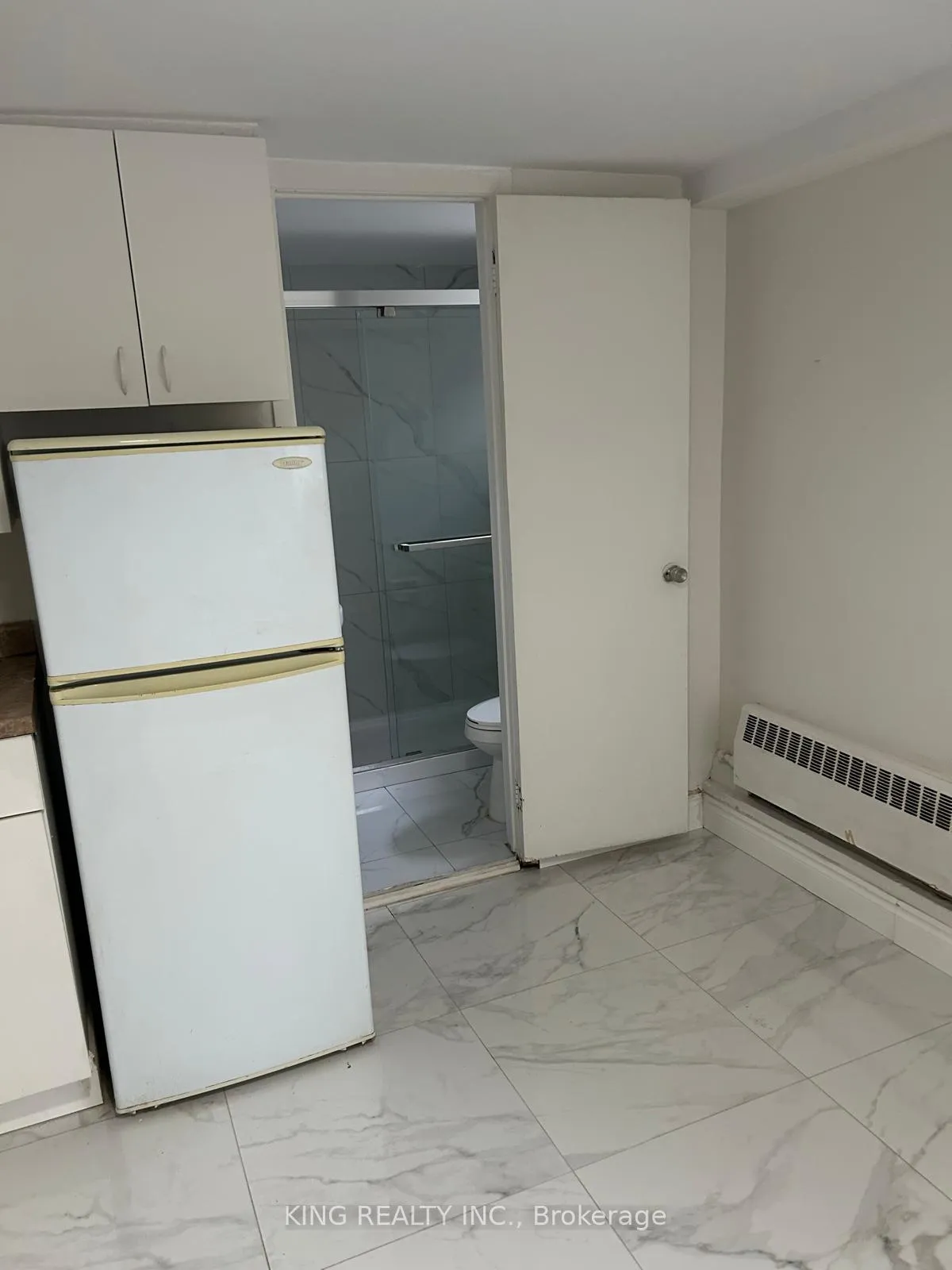 Photo 5 of Unit 2, 2 Elm grove Drive, Toronto, South Parkdale — HOMEH