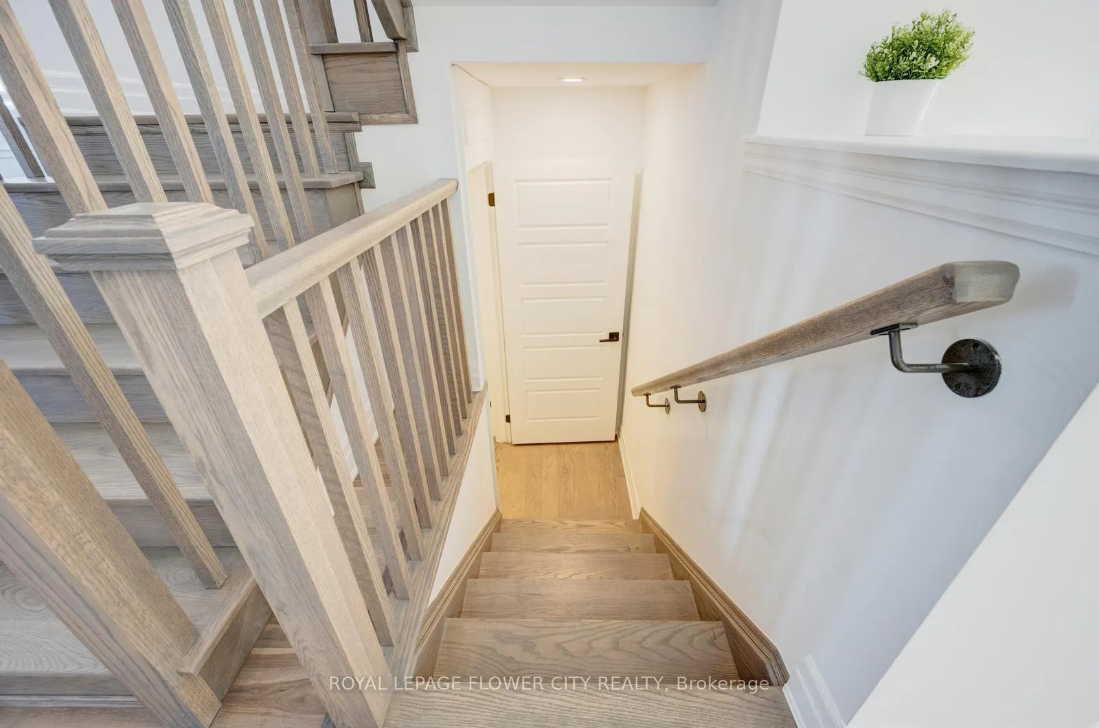 Photo 45 of 1195 Stirling Todd Terrace, Milton, Bowes — HOMEH