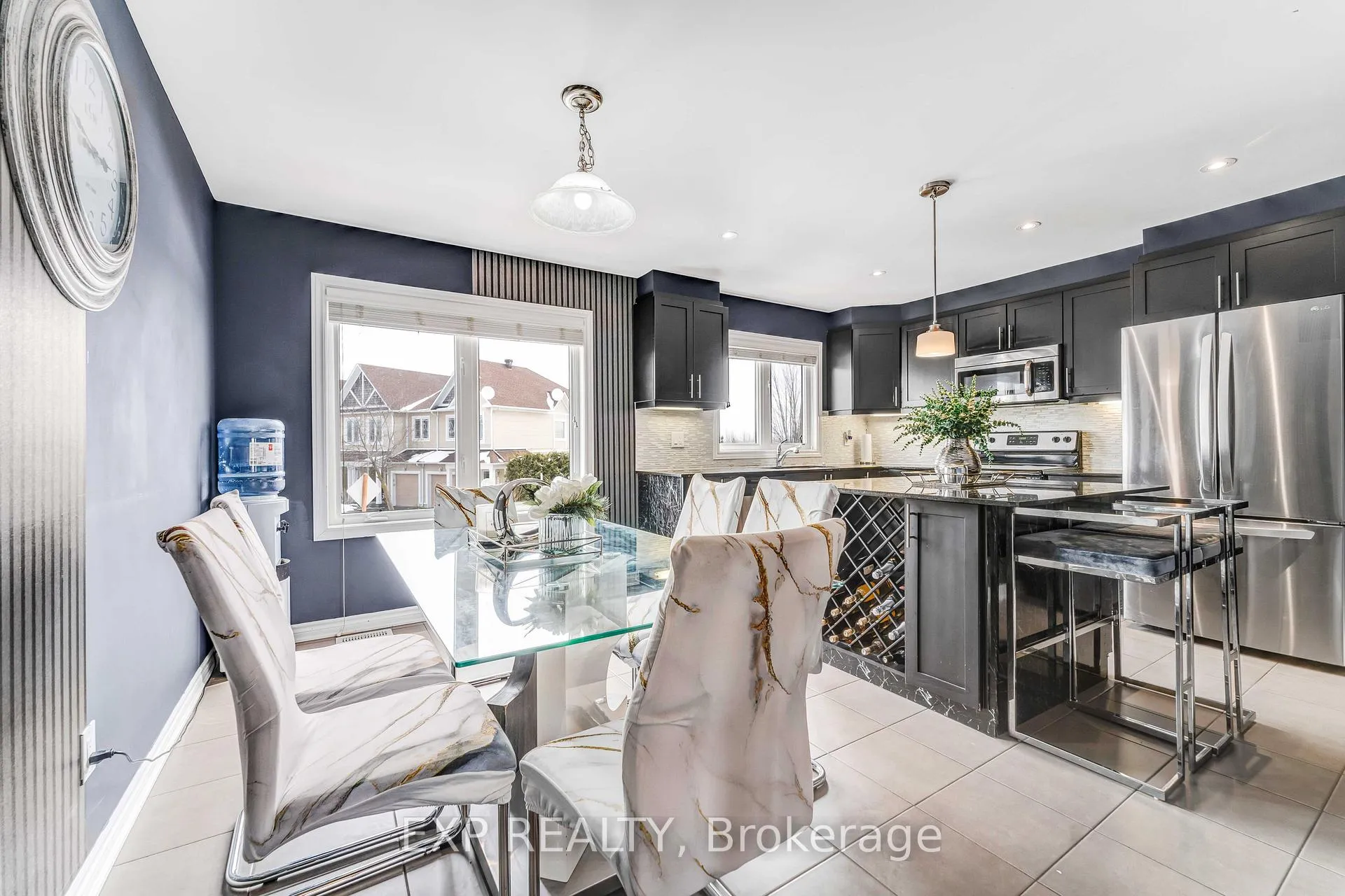 Photo 2 of 489 Coldwater Crescent, Ottawa, Kanata - Emerald Meadows/Trailwest — HOMEH
