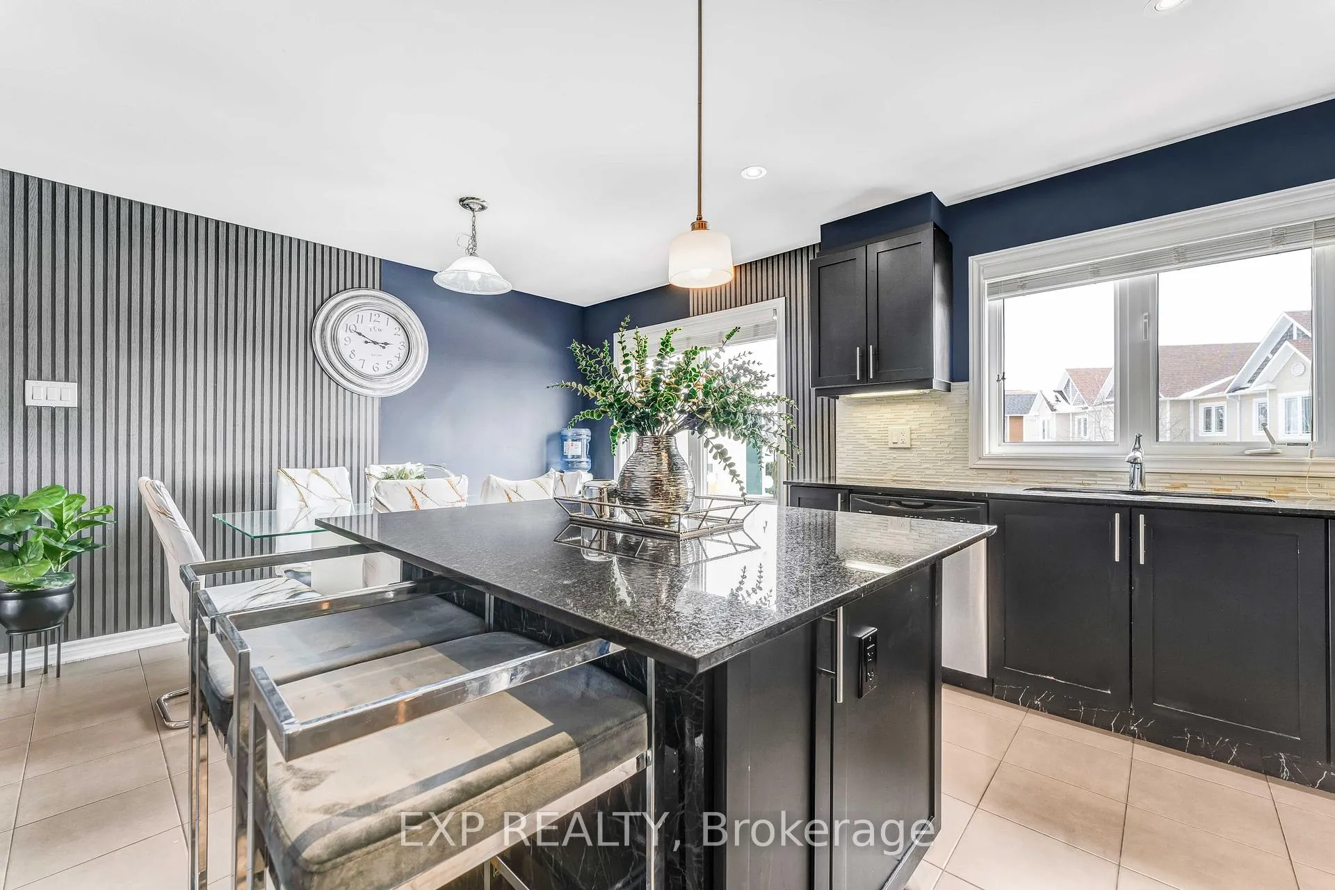 Photo 9 of 489 Coldwater Crescent, Ottawa, Kanata - Emerald Meadows/Trailwest — HOMEH