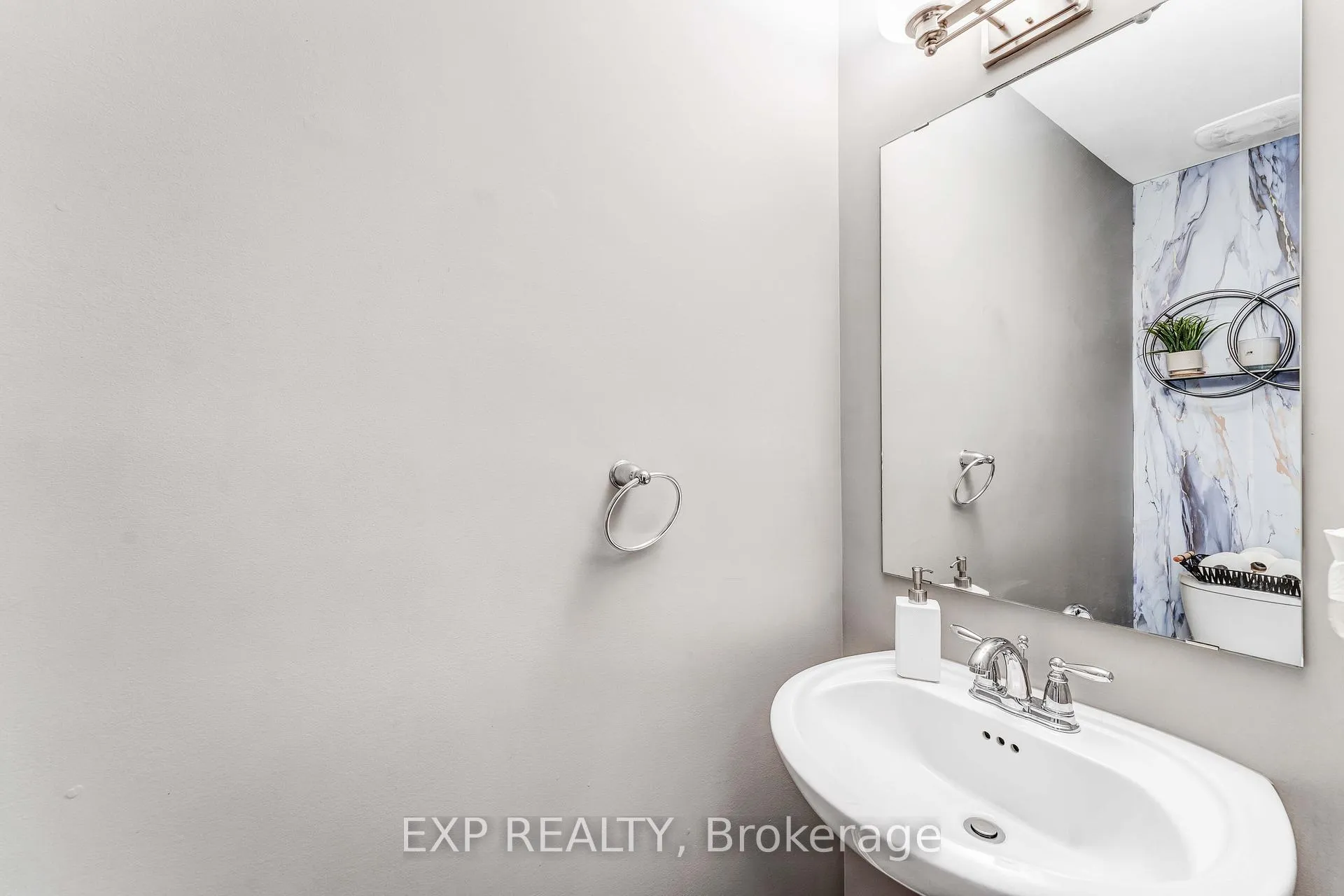 Photo 18 of 489 Coldwater Crescent, Ottawa, Kanata - Emerald Meadows/Trailwest — HOMEH