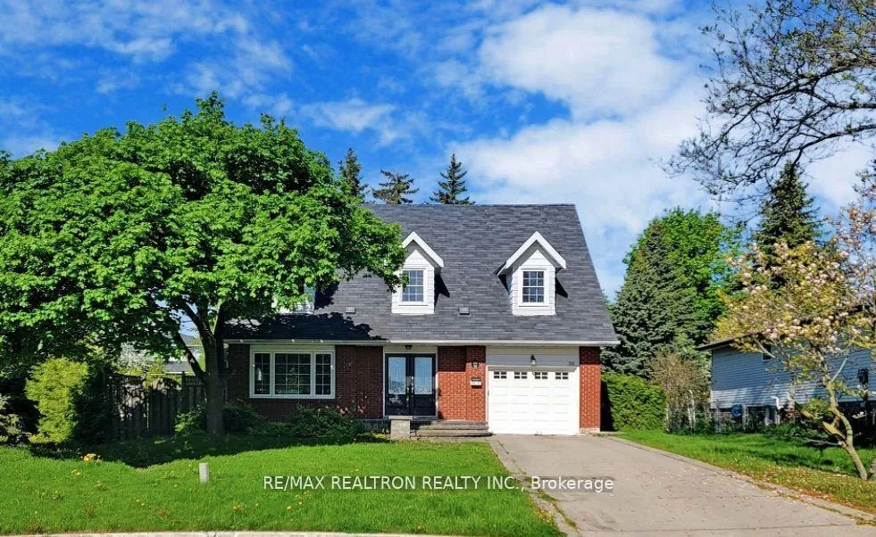 Photo 2 of 38 Chant Crescent, Markham, Unionville — HOMEH