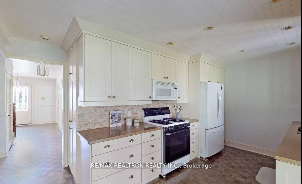 Photo 12 of 38 Chant Crescent, Markham, Unionville — HOMEH