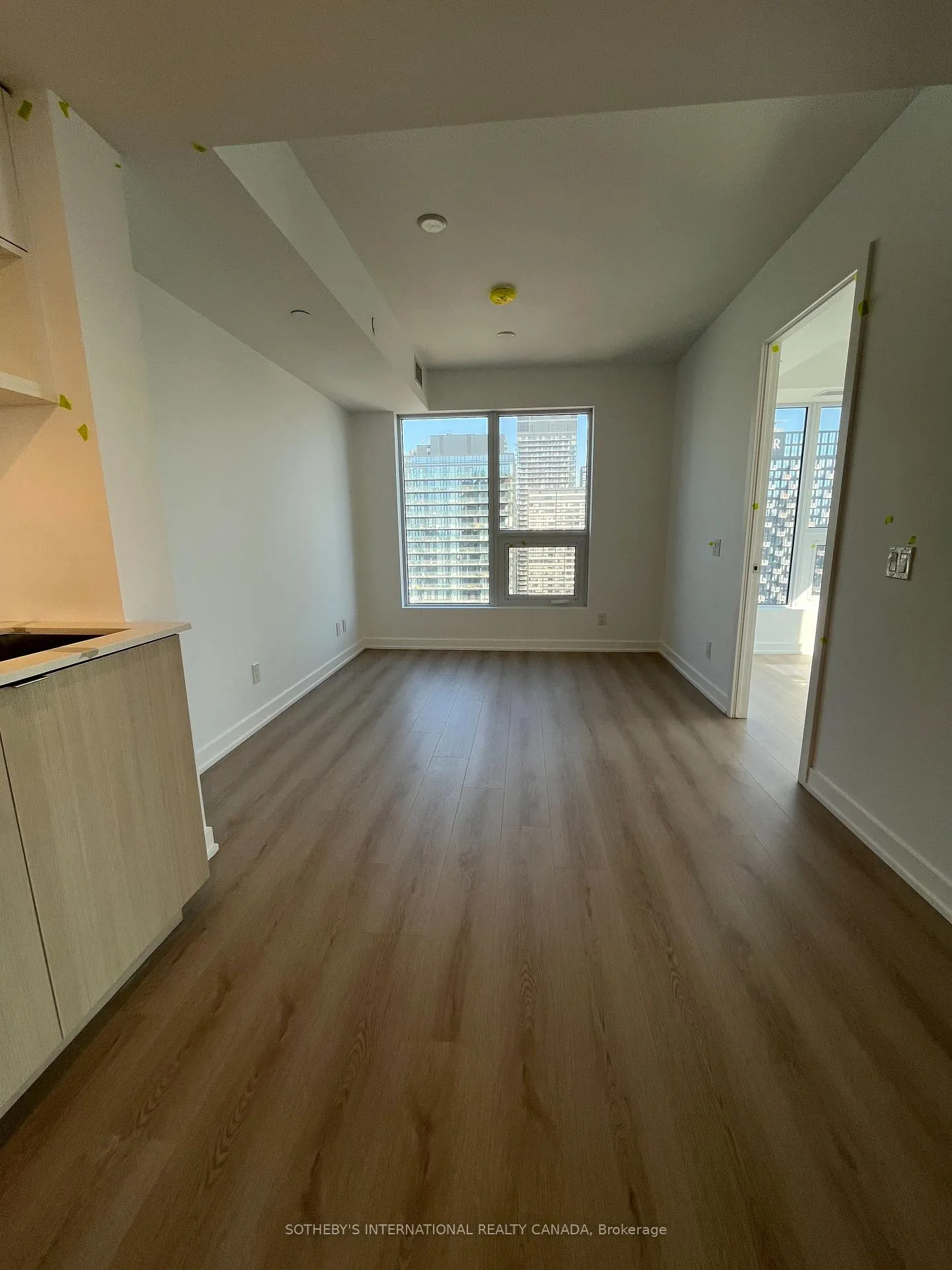 Photo 5 of Unit 3203, 100 Queen Street E, Toronto, Church-Yonge Corridor — HOMEH