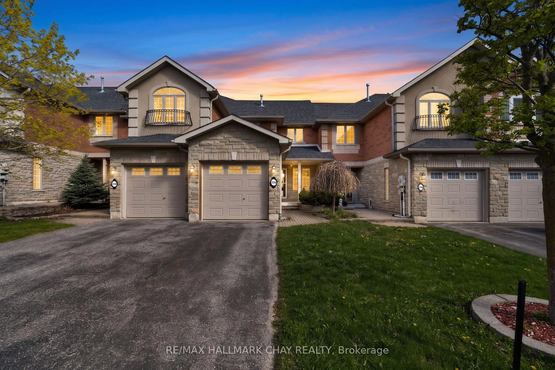 Photo 2 of 334 Cundles Road E, Barrie, Little Lake — HOMEH