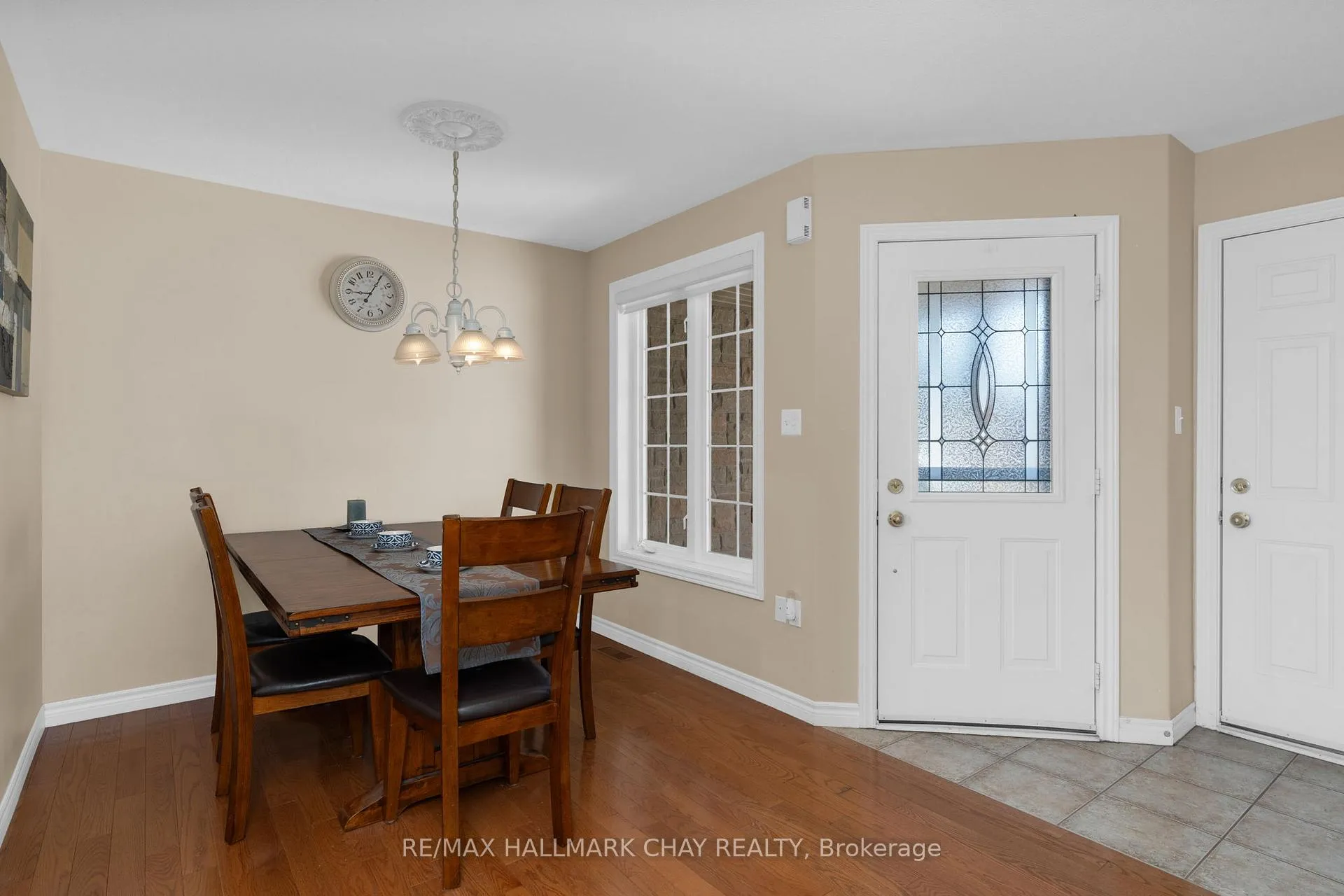 Photo 6 of 334 Cundles Road E, Barrie, Little Lake — HOMEH