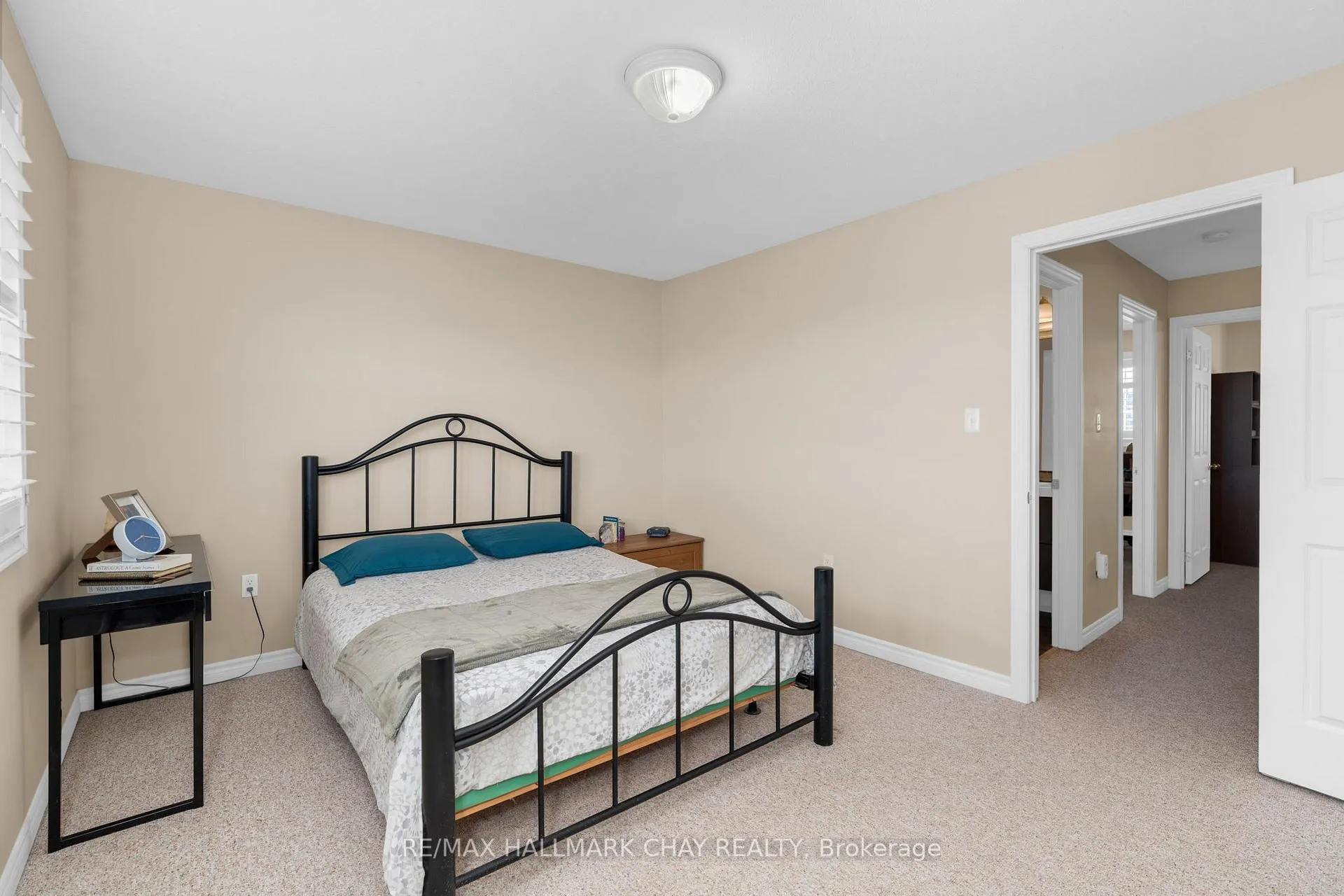 Photo 19 of 334 Cundles Road E, Barrie, Little Lake — HOMEH