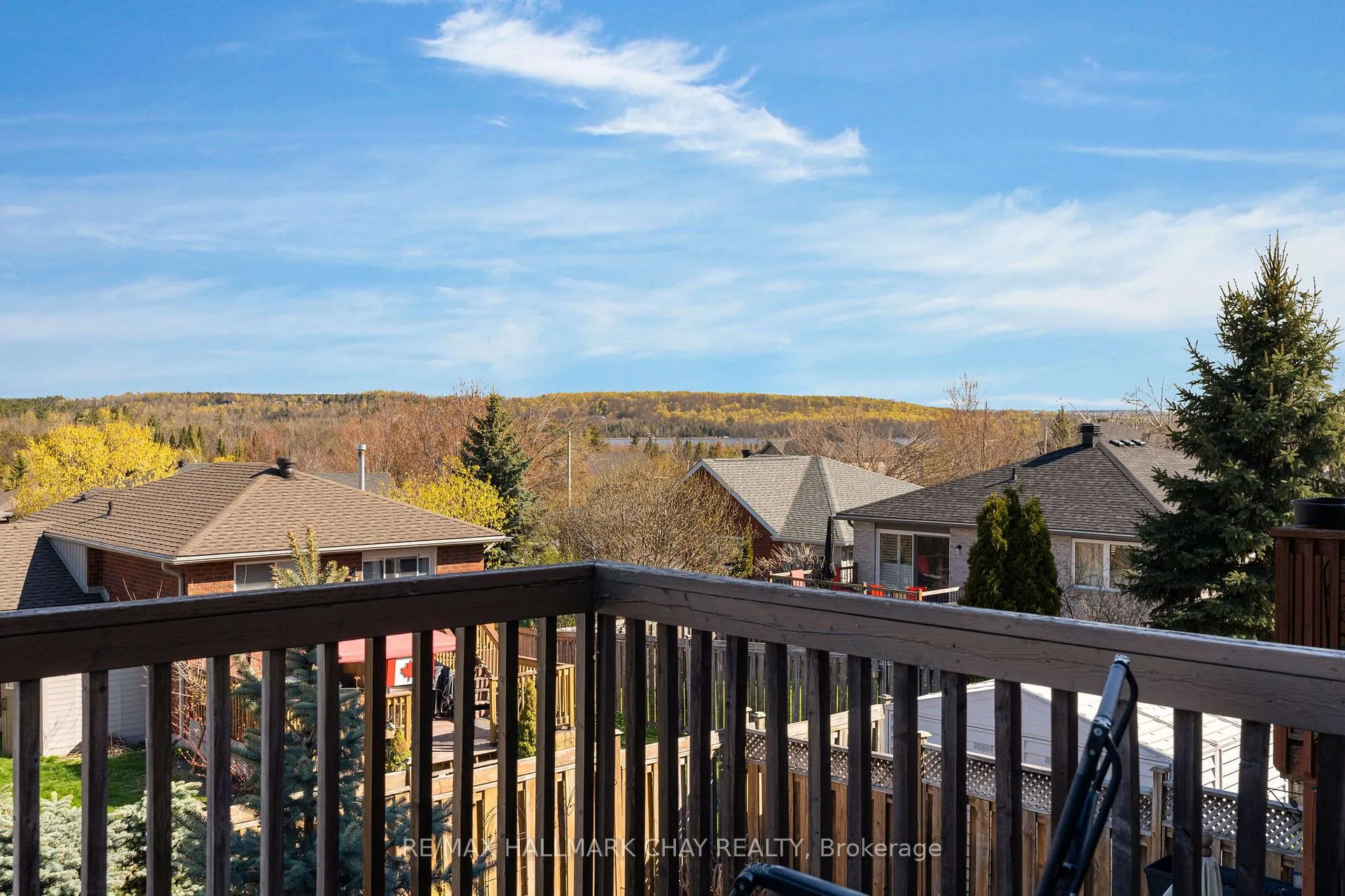 Photo 27 of 334 Cundles Road E, Barrie, Little Lake — HOMEH