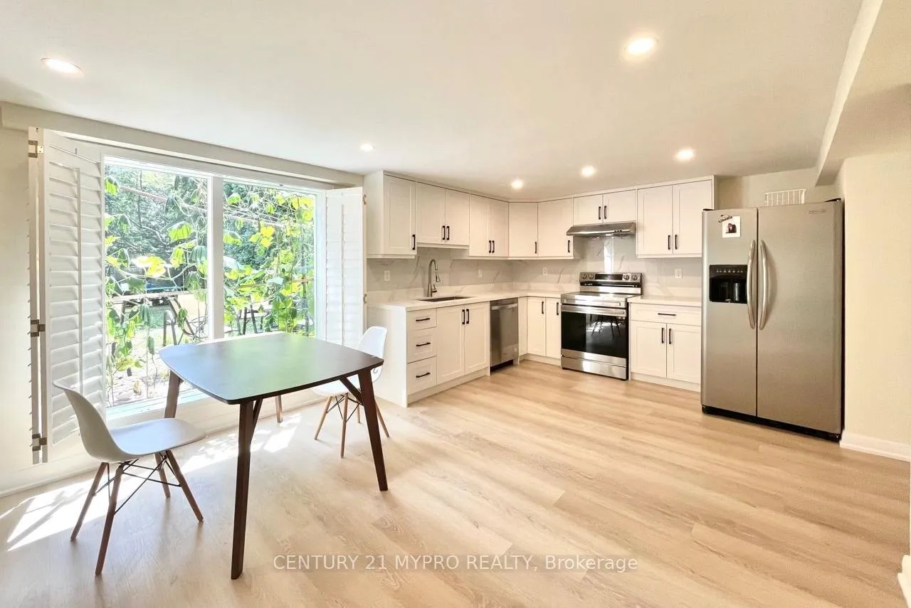 Photo 2 of Unit Lower, 8 Cedar Forest Court, Markham, Royal Orchard — HOMEH