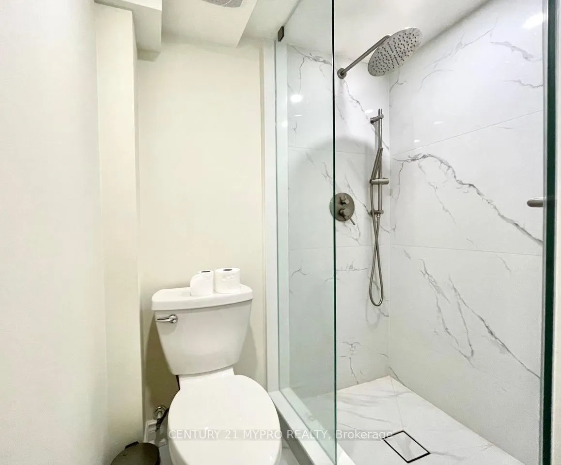 Photo 7 of Unit Lower, 8 Cedar Forest Court, Markham, Royal Orchard — HOMEH