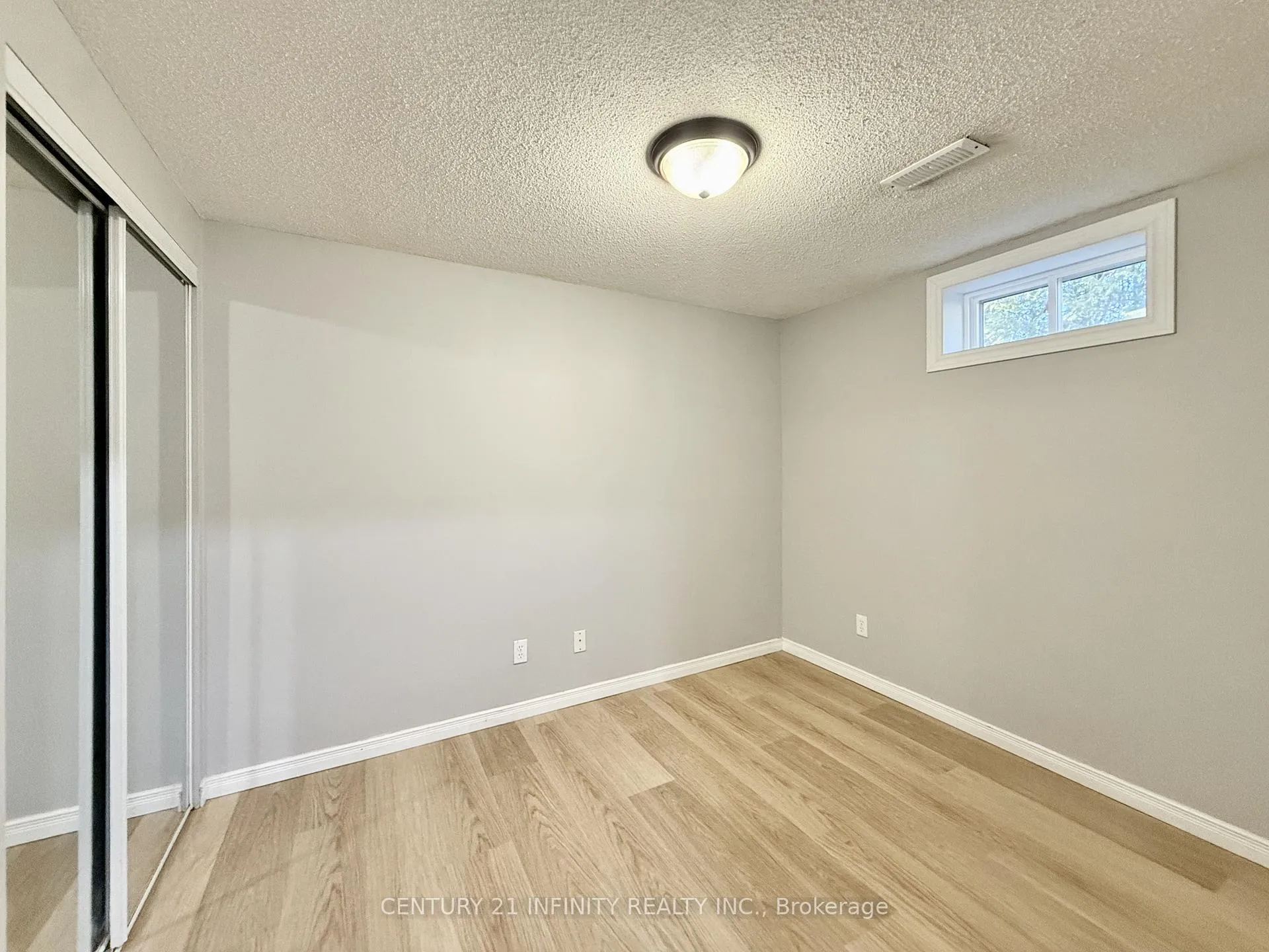 Photo 10 of Unit BSMT, 979 Redbird Crescent, Pickering, Liverpool — HOMEH