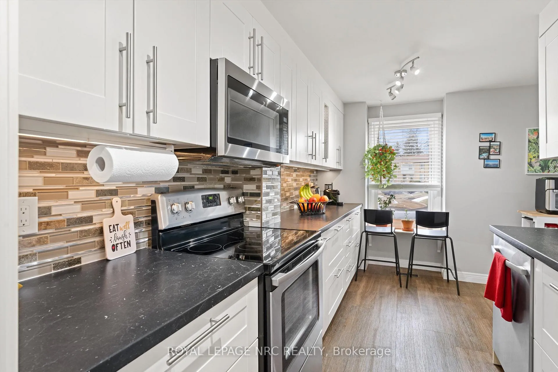 Photo 4 of Unit 18, 242 Lakeport Road, St. Catharines, Lakeport — HOMEH