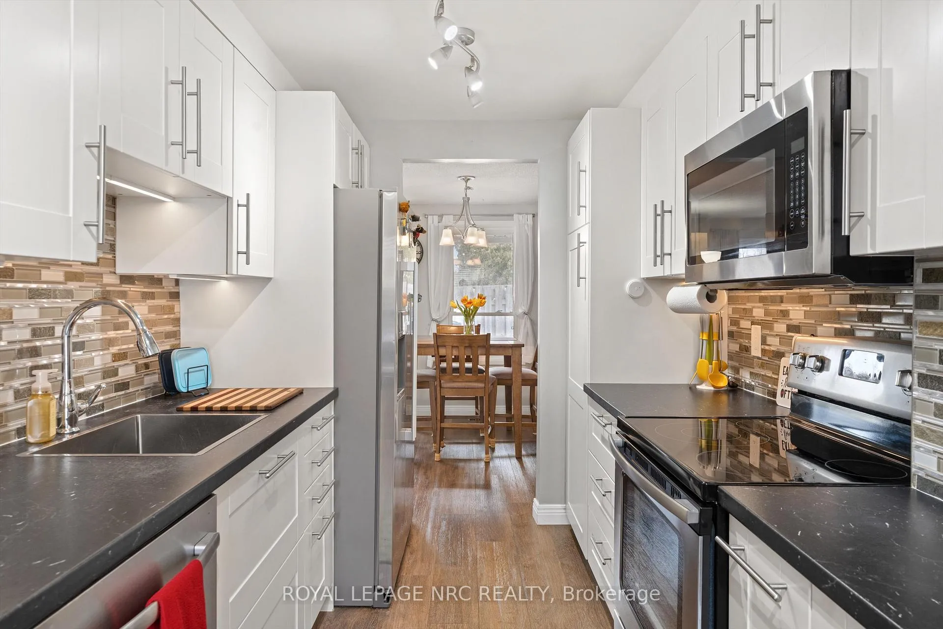 Photo 6 of Unit 18, 242 Lakeport Road, St. Catharines, Lakeport — HOMEH
