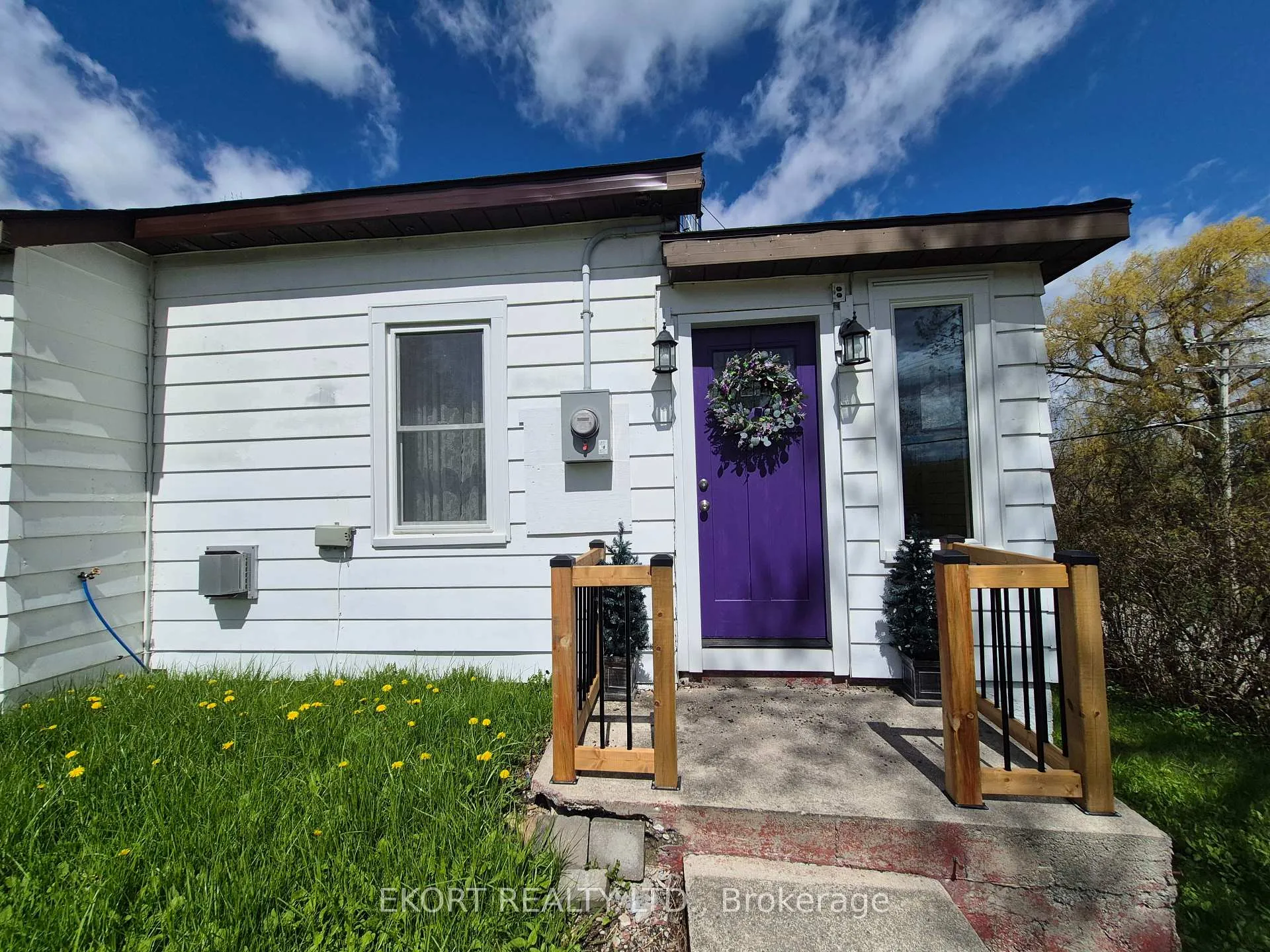 Photo 1 of 101 Barley Road, Prince Edward County, Ameliasburg Ward — HOMEH