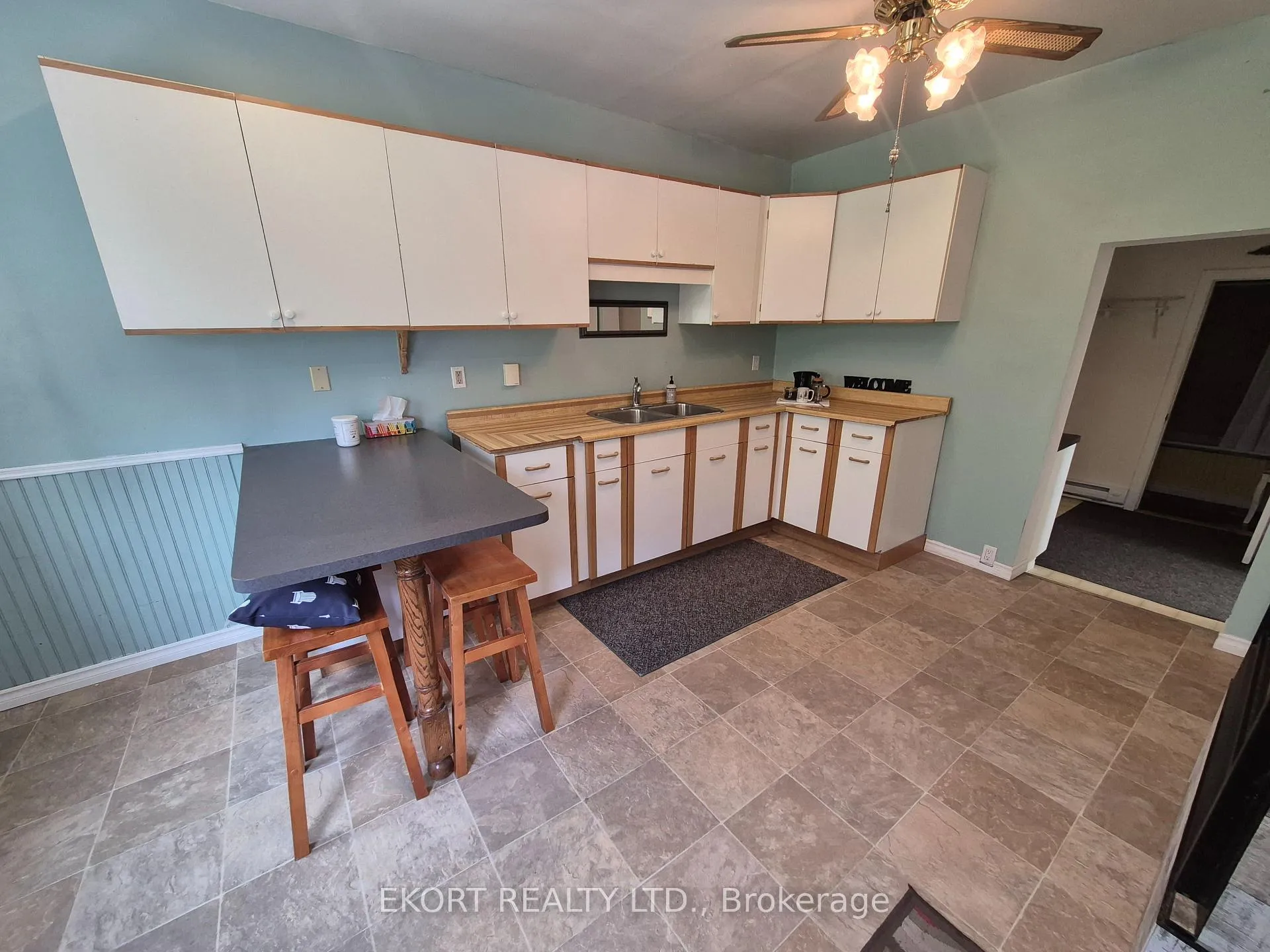Photo 5 of 101 Barley Road, Prince Edward County, Ameliasburg Ward — HOMEH