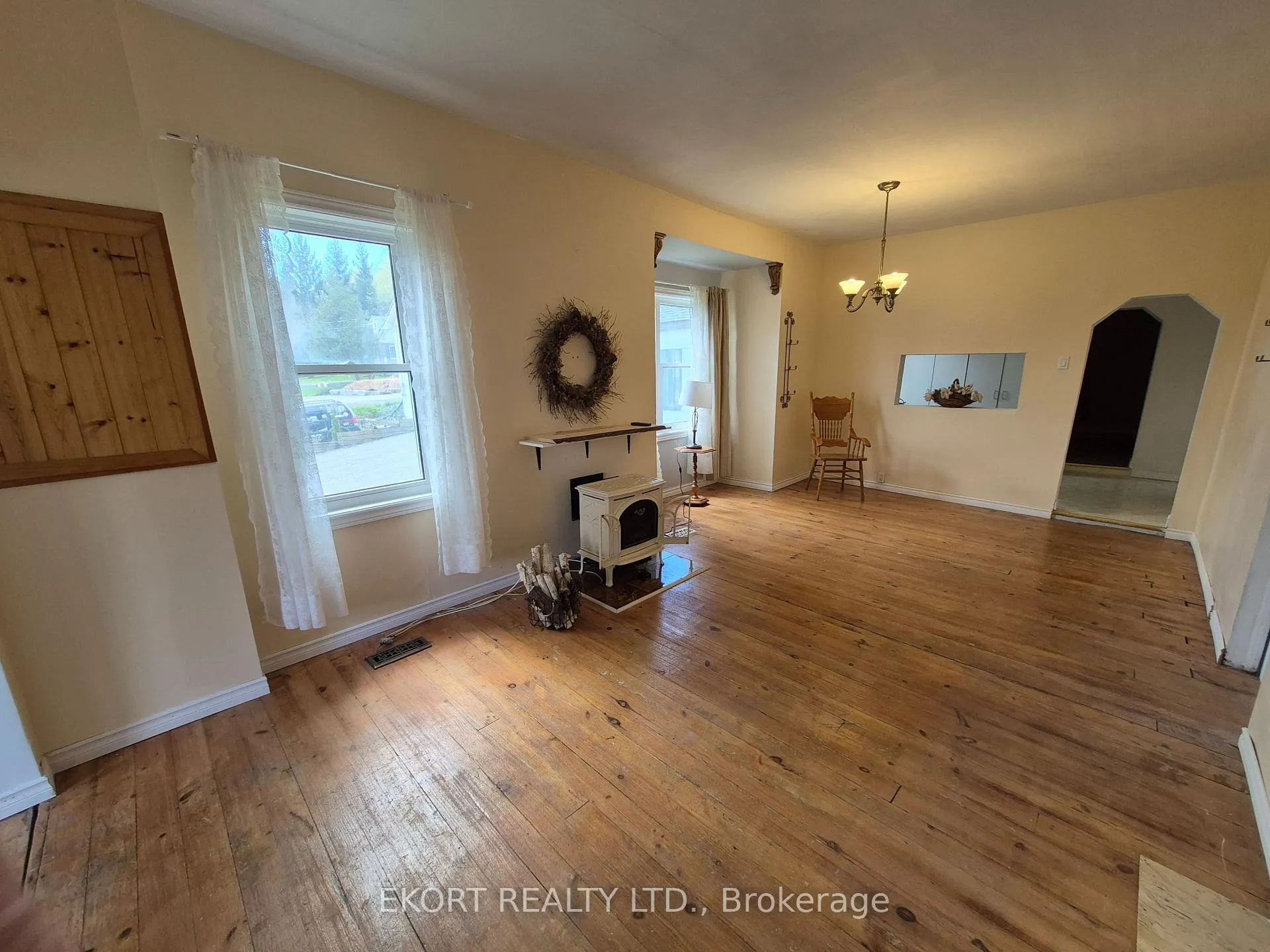 Photo 14 of 101 Barley Road, Prince Edward County, Ameliasburg Ward — HOMEH