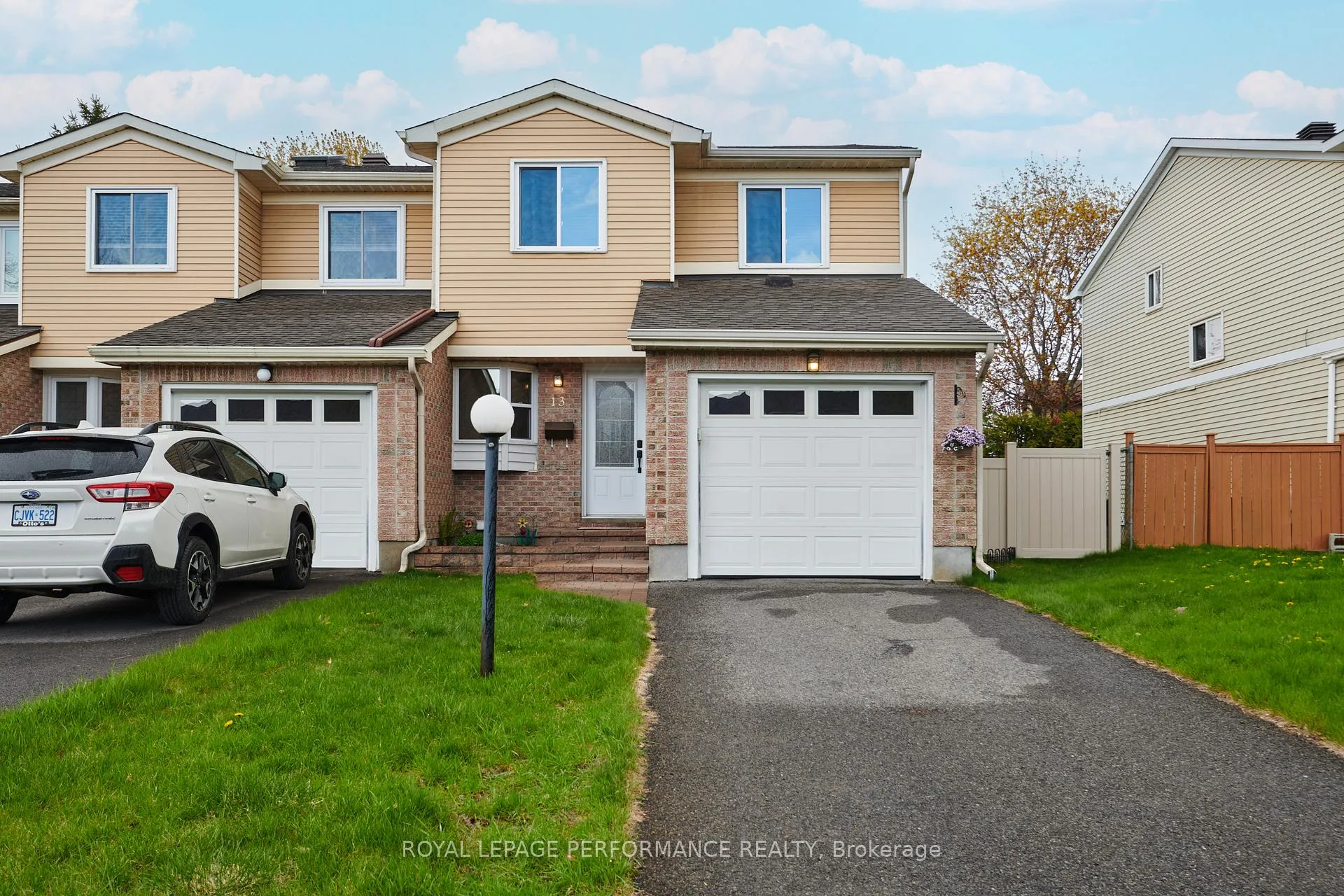 Photo 1 of 13 Shadetree Crescent, Ottawa, Borden Farm/Stewart Farm/Carleton Heights/Parkwood Hills — HOMEH
