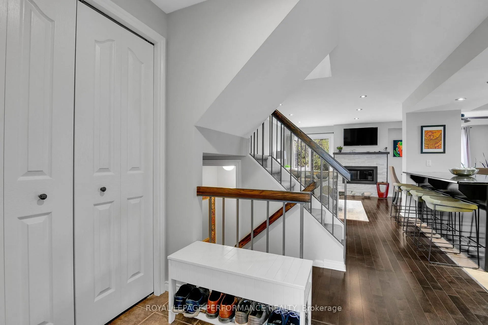 Photo 5 of 13 Shadetree Crescent, Ottawa, Borden Farm/Stewart Farm/Carleton Heights/Parkwood Hills — HOMEH