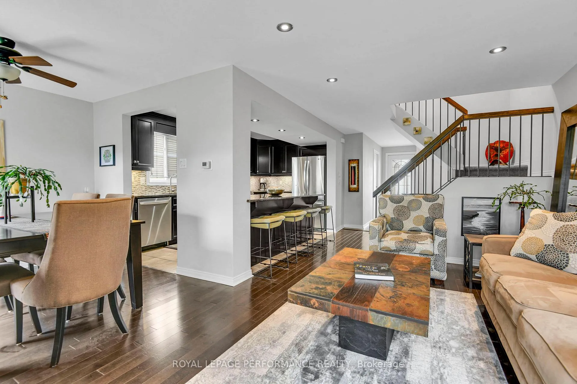 Photo 9 of 13 Shadetree Crescent, Ottawa, Borden Farm/Stewart Farm/Carleton Heights/Parkwood Hills — HOMEH
